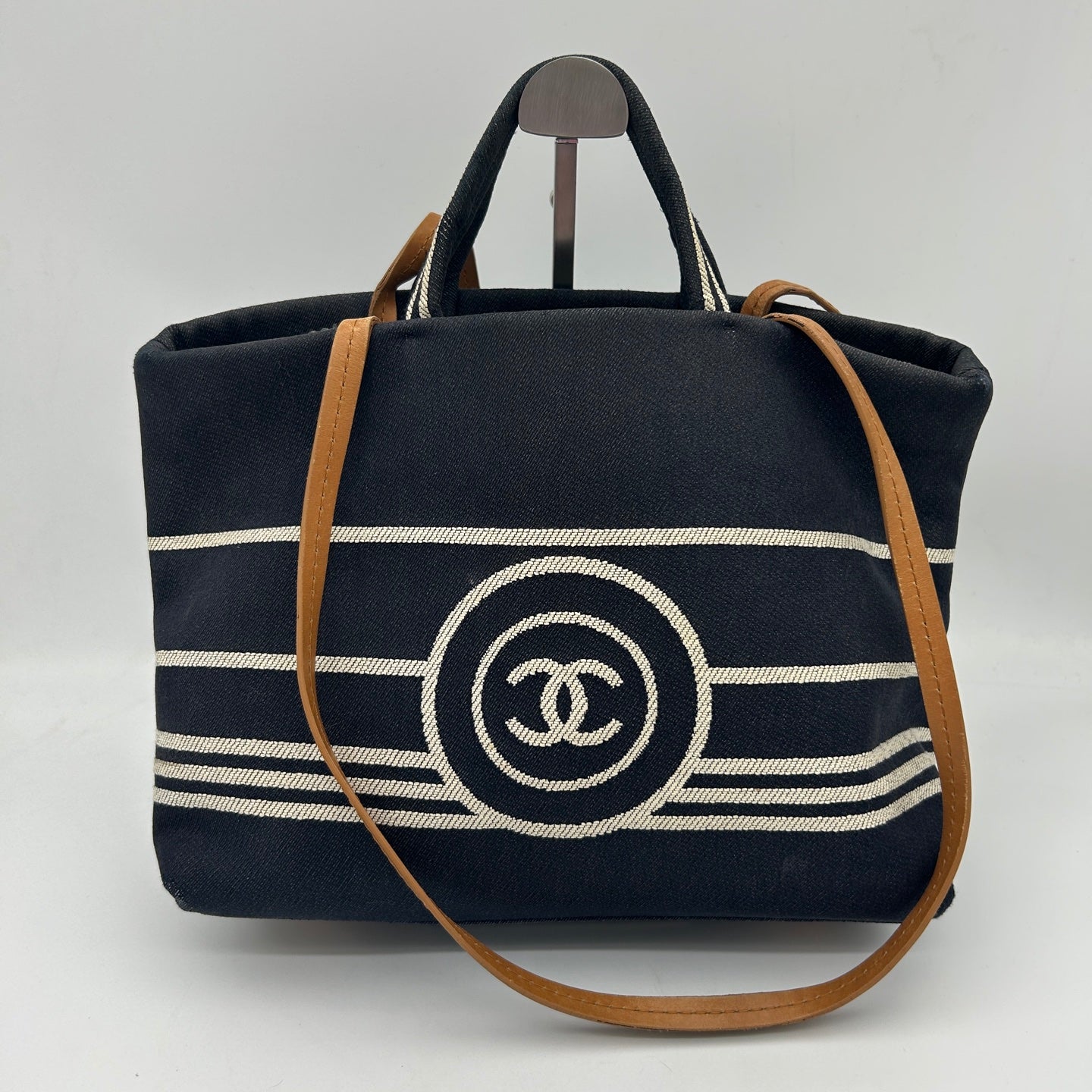 Chanel Striped Denim Navy Small Beach Tote Bag [Used] – Vintage Velaa