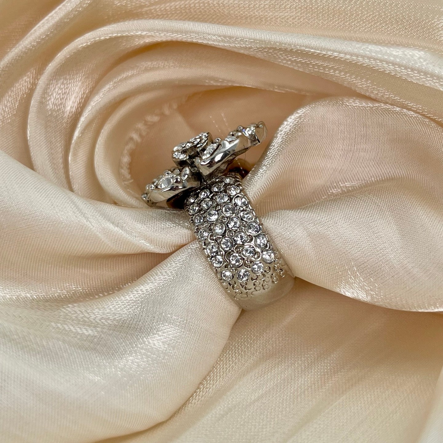 Chanel Camellia Crystal Ring[Used]