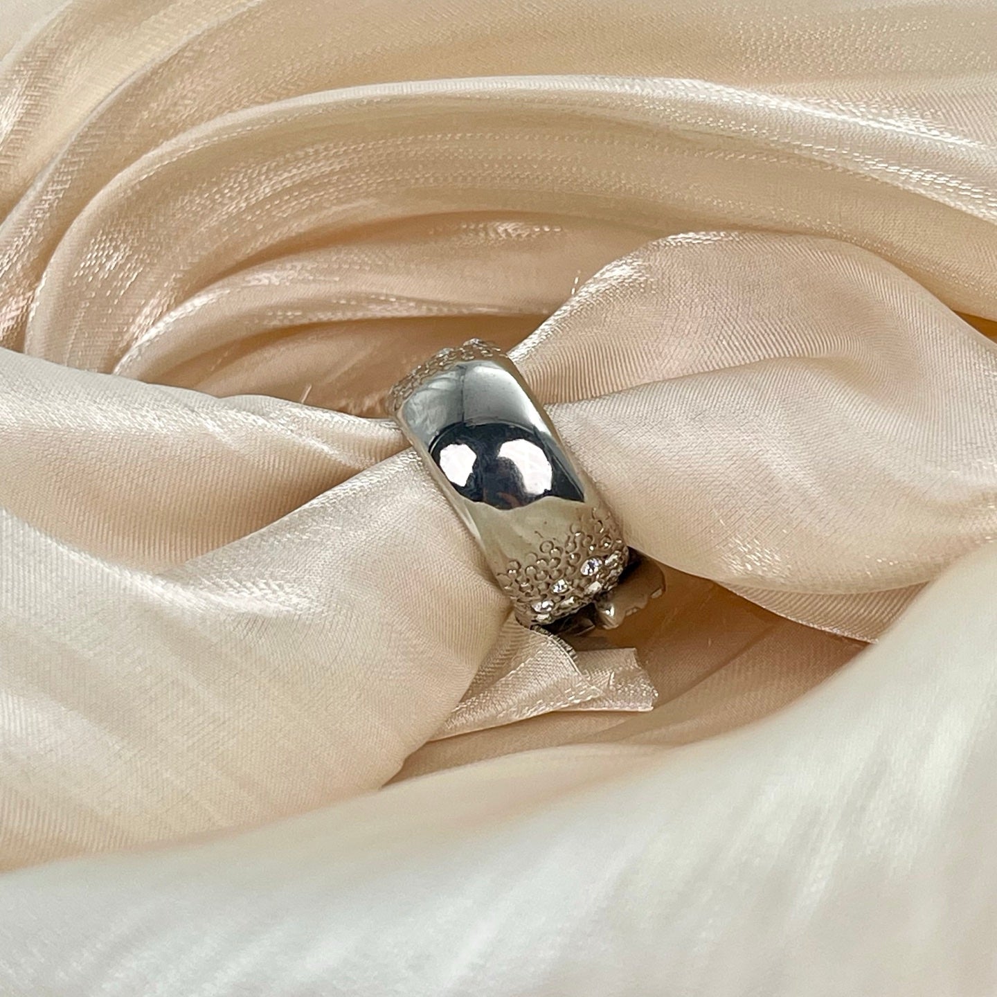 Chanel Camellia Crystal Ring[Used]
