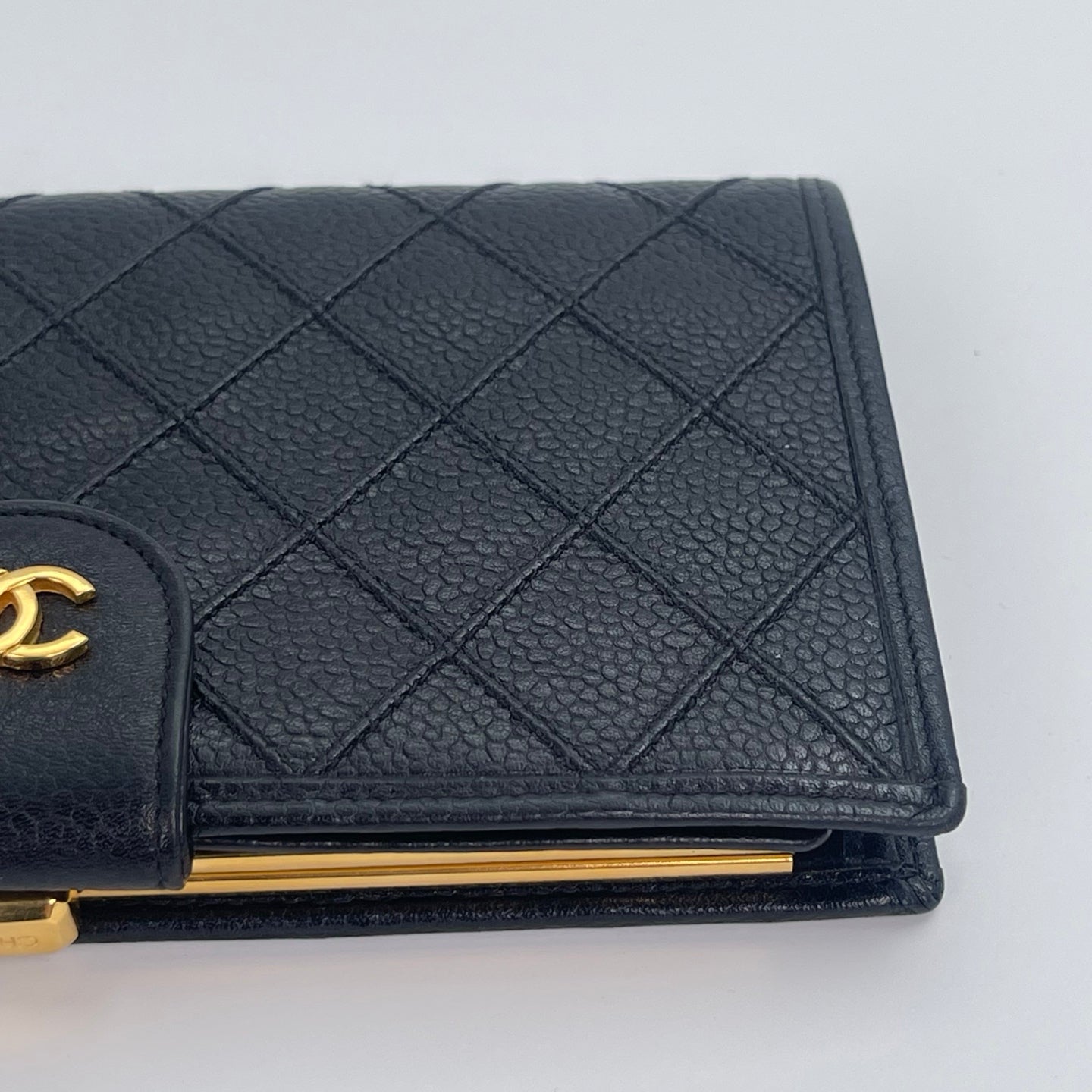 Chanel Black Long Wallet with Kiss-Lock Coin Purse[Used]