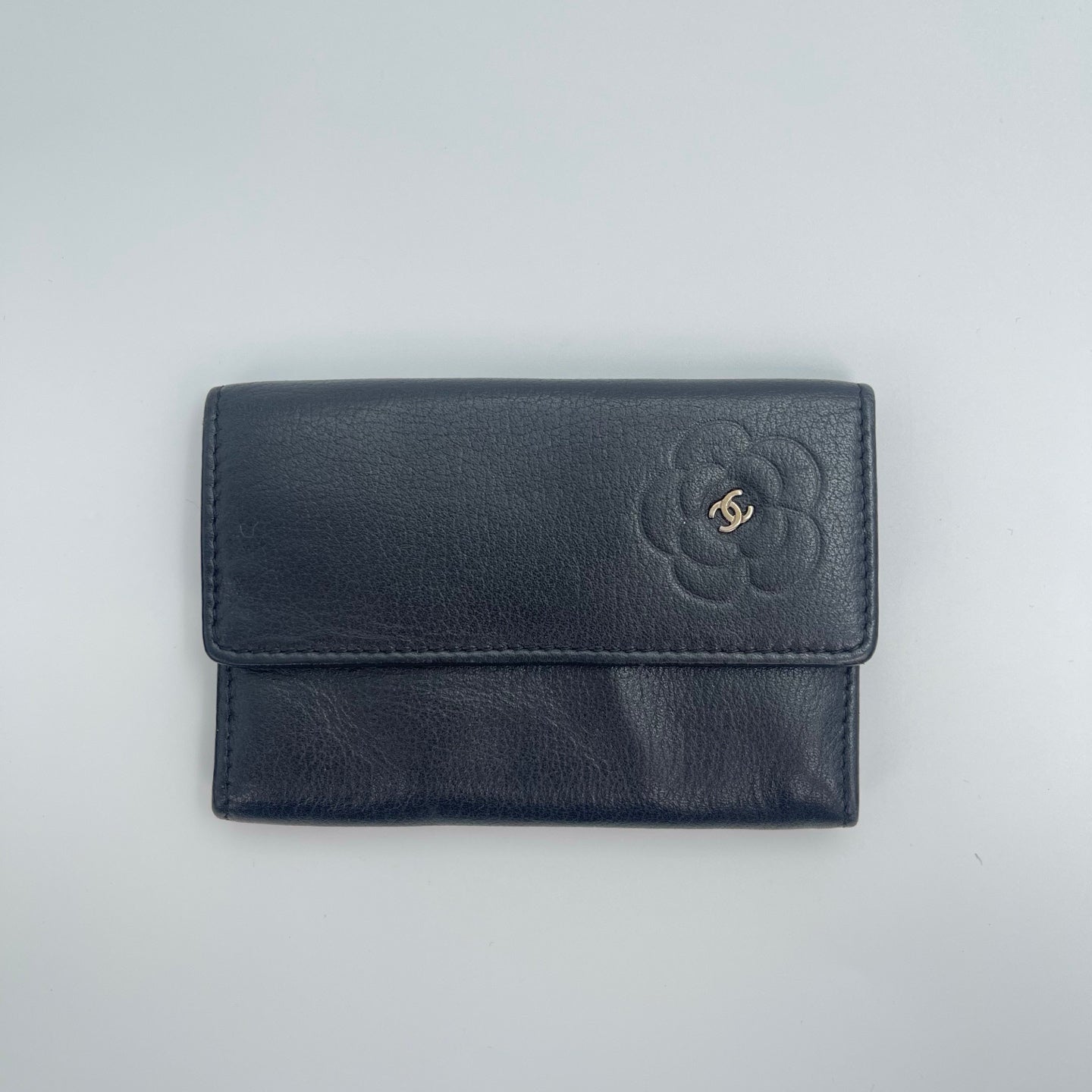 Chanel Black Camellia Embossed Card Holder [Used]