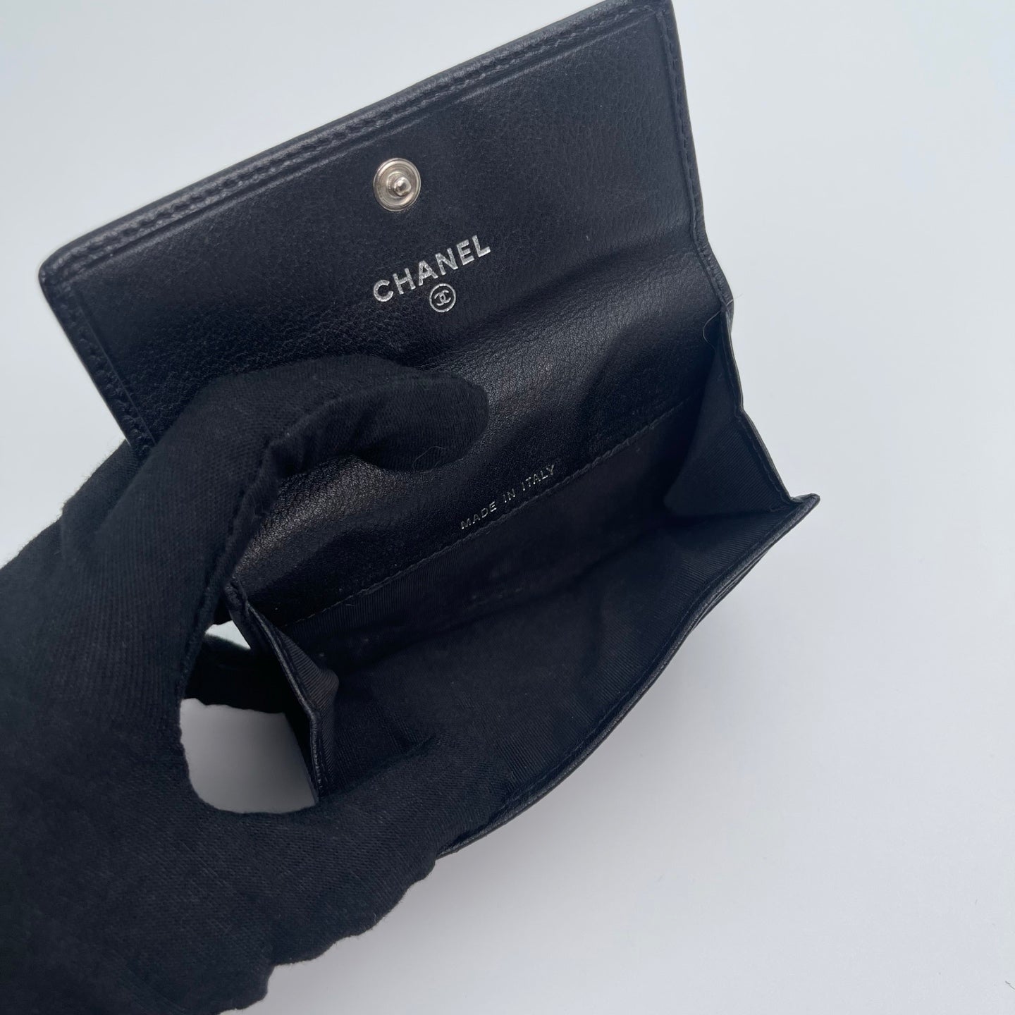 Chanel Black Camellia Embossed Card Holder [Used]
