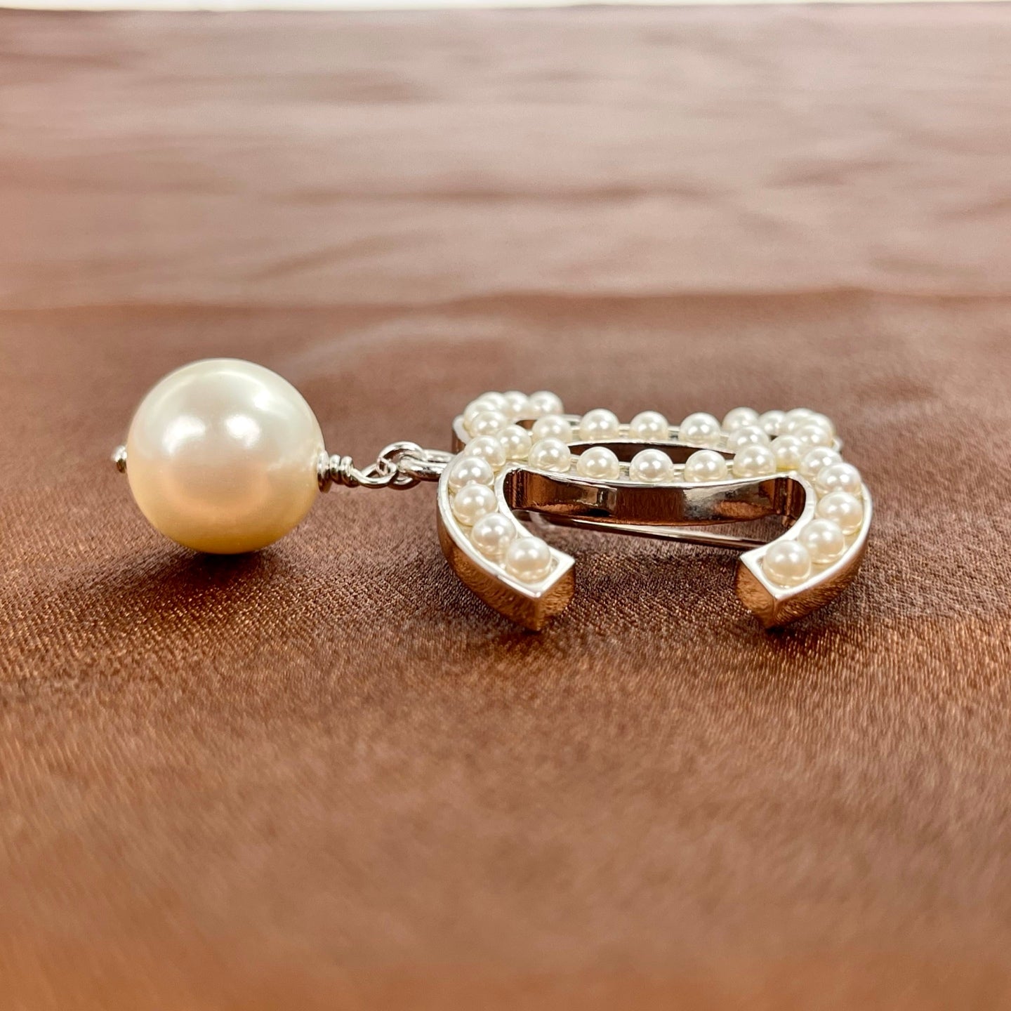 Chanel Pearl Drop Pendant Brooch[Used]