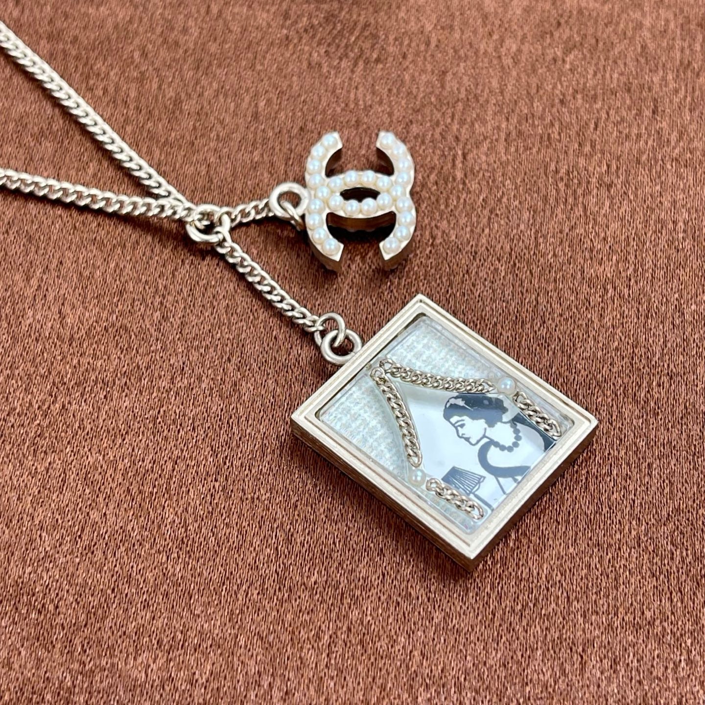 Chanel Mademoiselle Frame Pendant Necklace – 07C[Used]