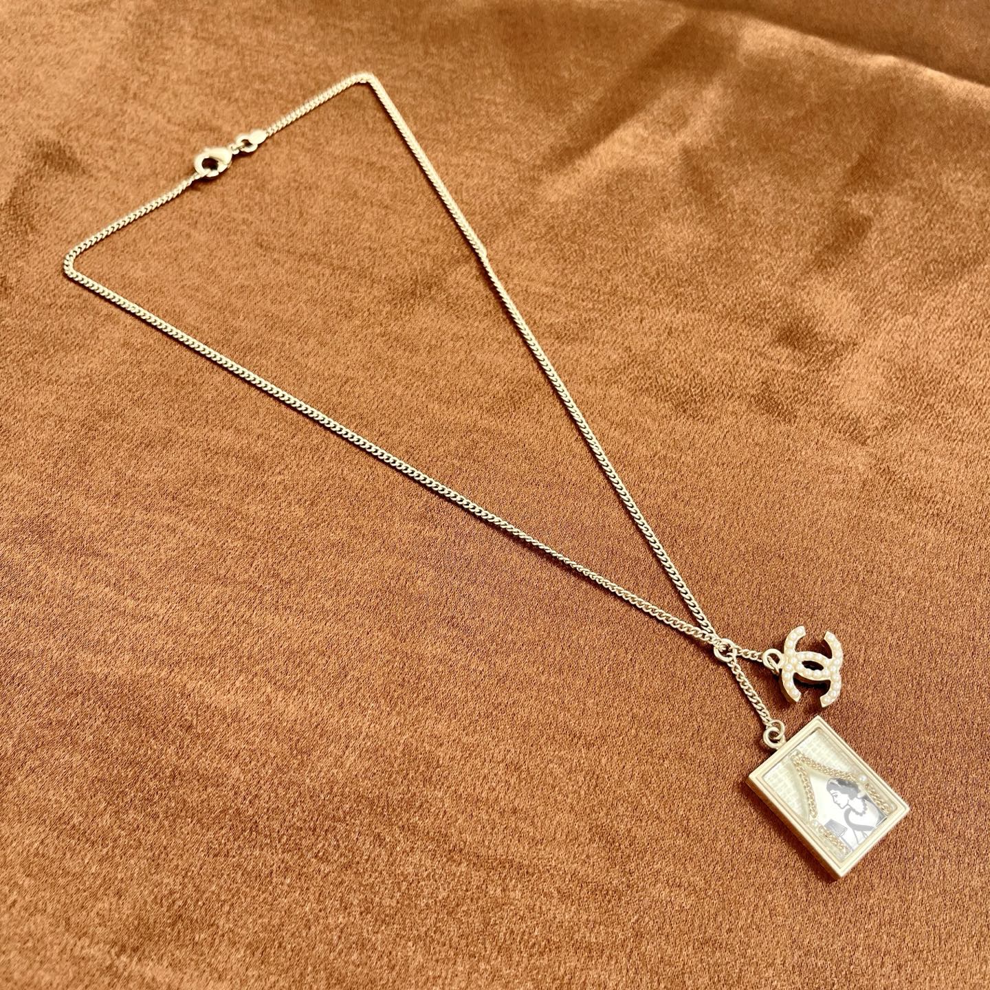 Chanel Mademoiselle Frame Pendant Necklace – 07C[Used]