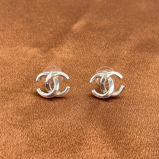 Chanel Icon Stud Earrings – 01P [Used]