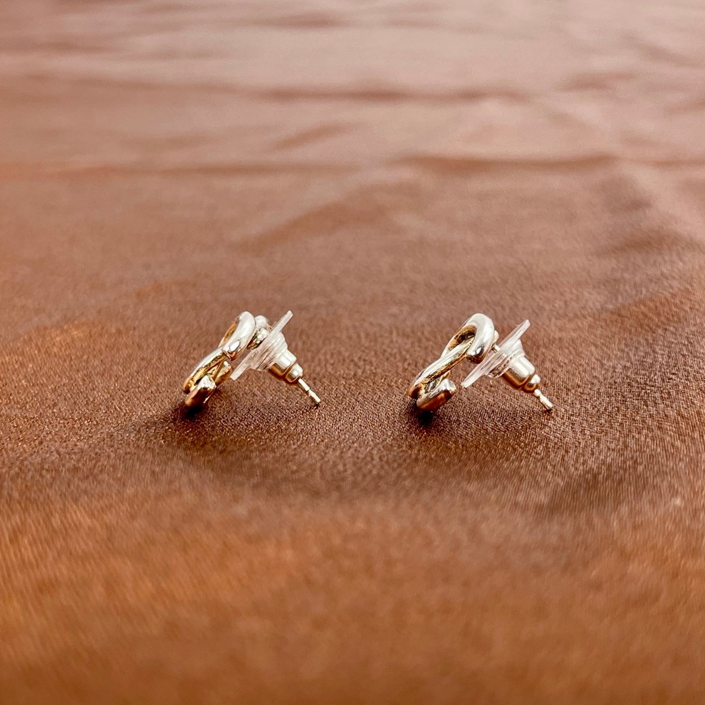 Chanel Icon Stud Earrings – 01P [Used]