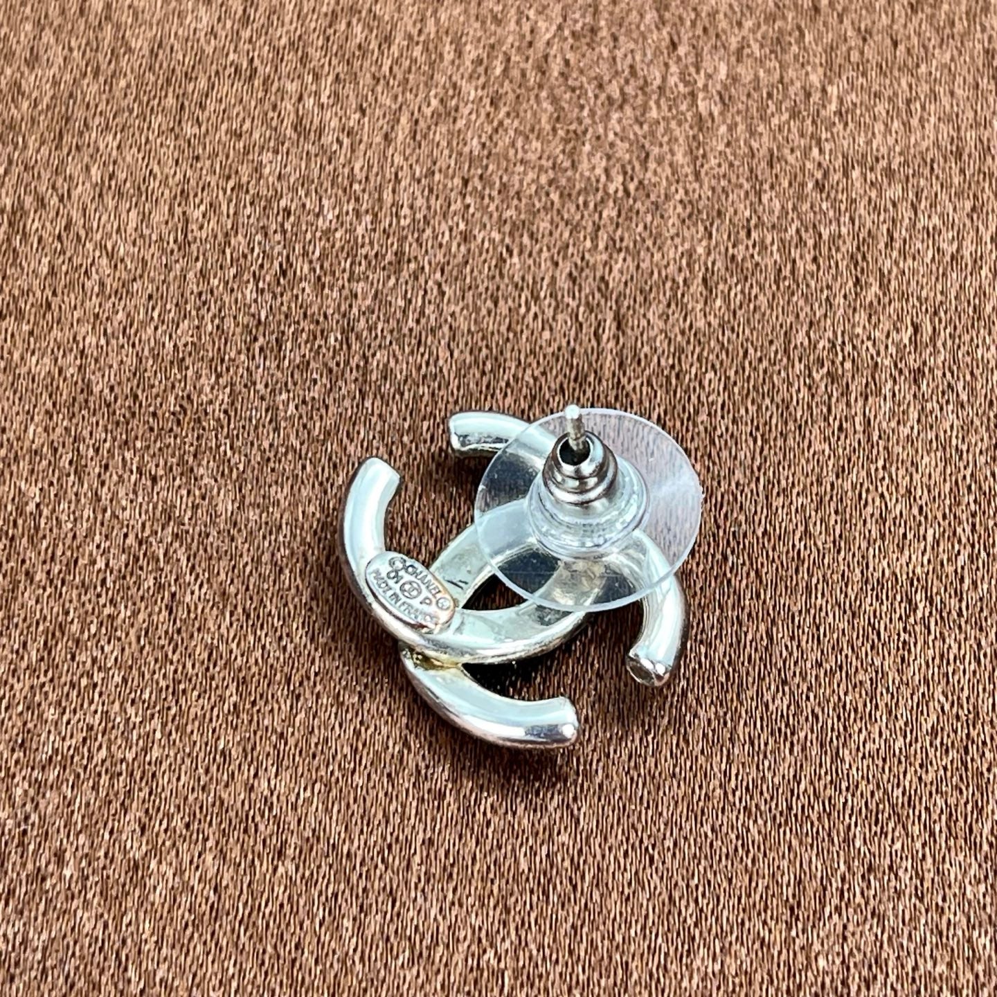 Chanel Icon Stud Earrings – 01P [Used]