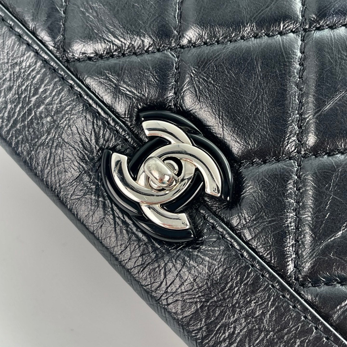 Chanel Glazed Calfskin Flap WOC Chain Bag – Black & Silver [Used]