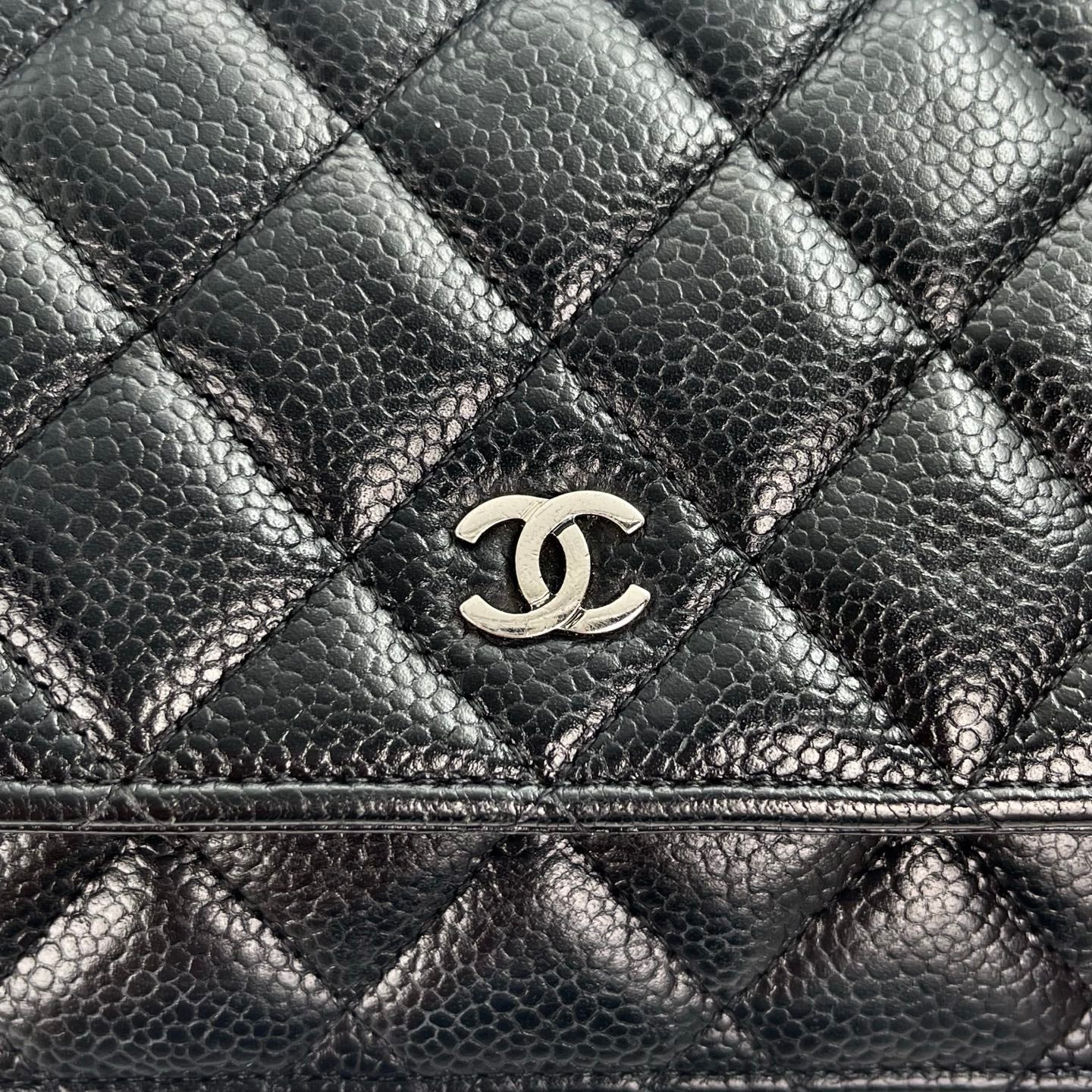 Chanel Classic Caviar Leather WOC Chain Bag – Black & Silver [Used]