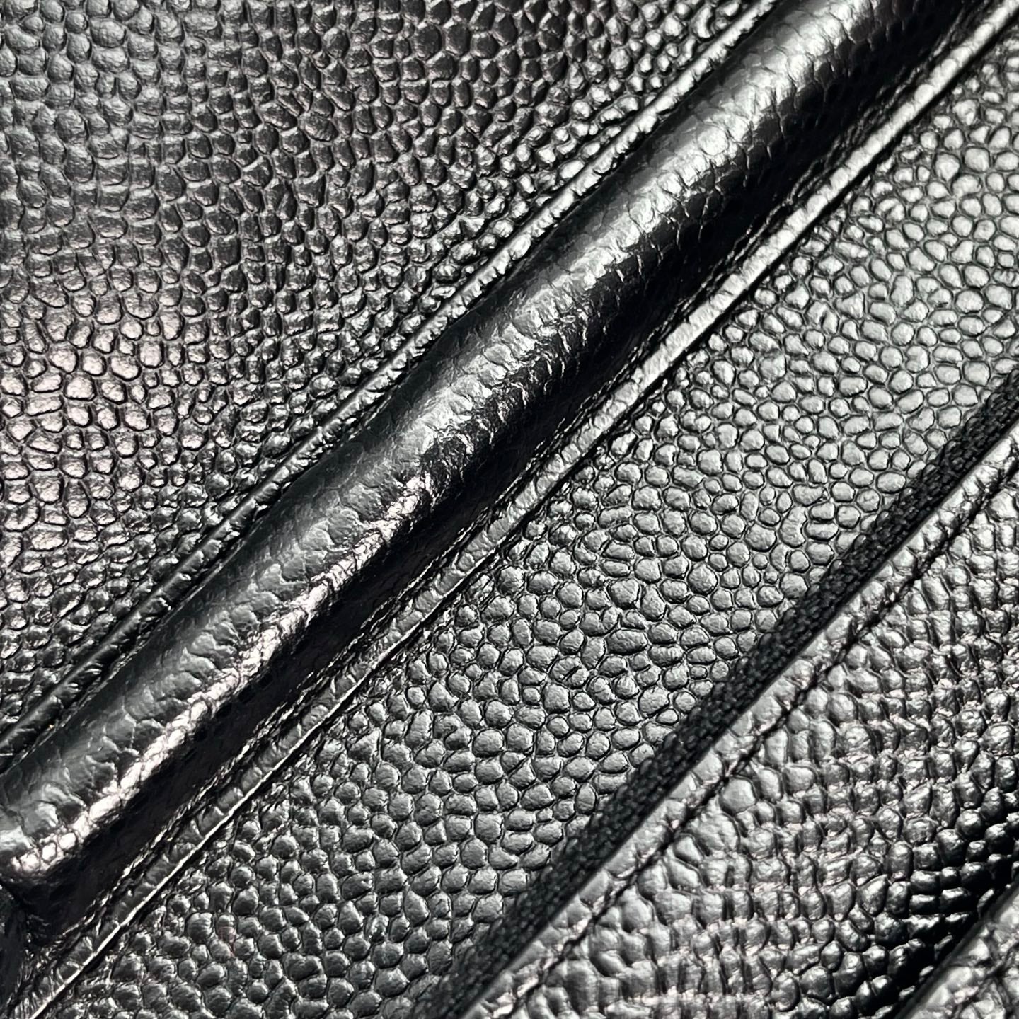 Chanel Classic Caviar Leather WOC Chain Bag – Black & Silver [Used]