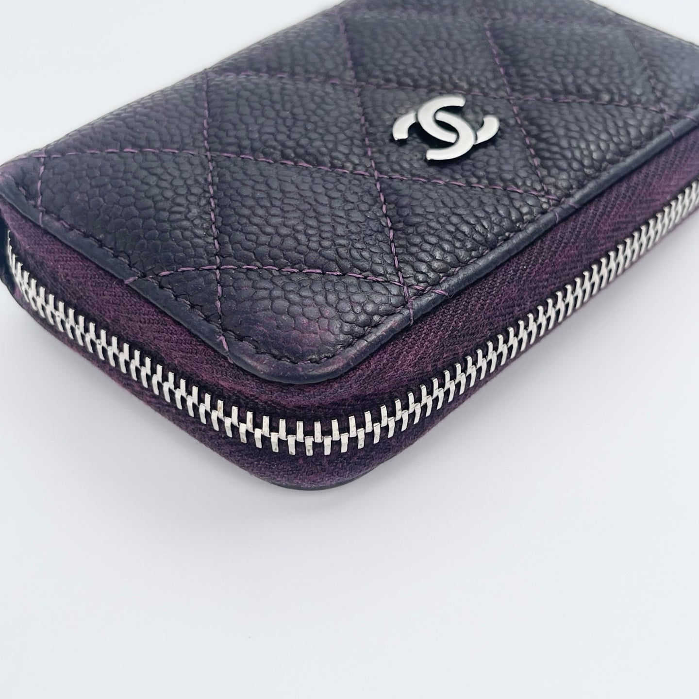 Chanel Distressed Calfskin Zipped Coin & Card Holder – Dark Purple / Silver-tone [Used]