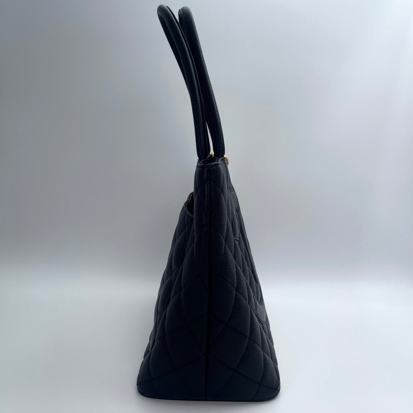 Chanel Caviar Leather Executive Cerf Tote – Black / Gold-tone [Used]