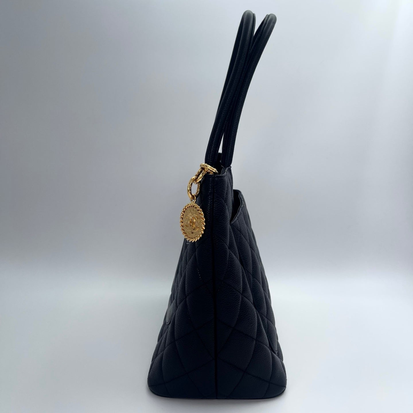 Chanel Caviar Leather Executive Cerf Tote – Black / Gold-tone [Used]