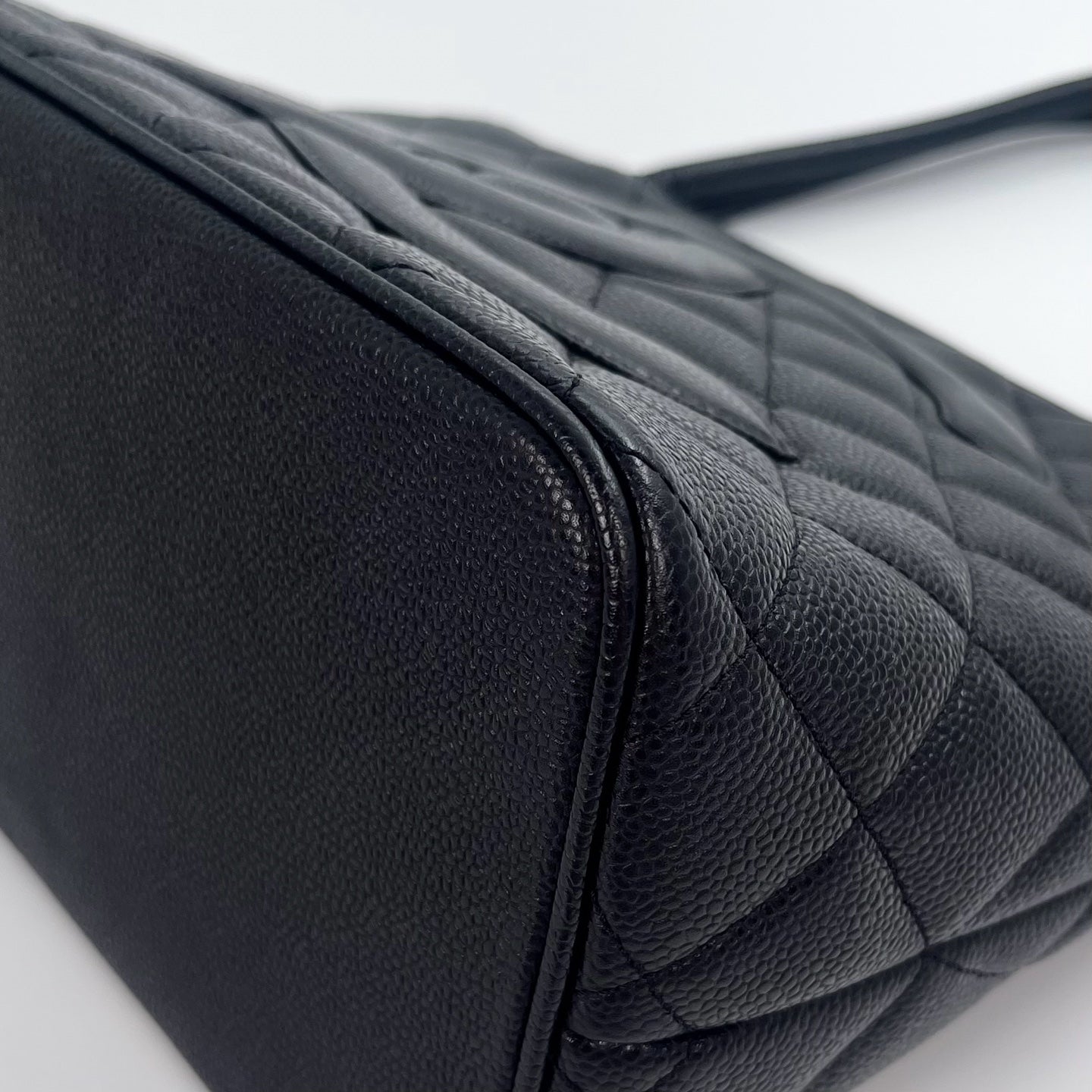 Chanel Caviar Leather Executive Cerf Tote – Black / Gold-tone [Used]