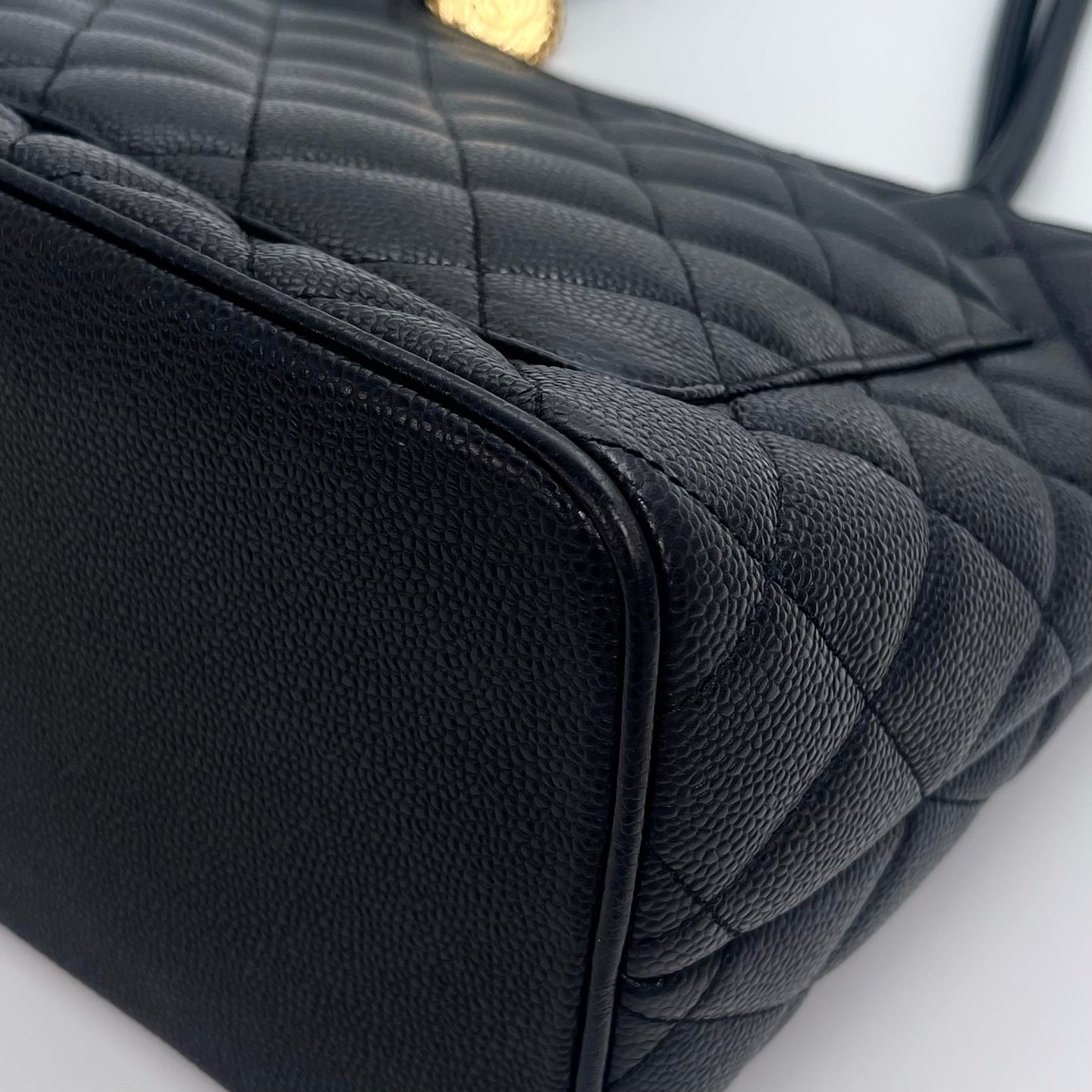 Chanel Caviar Leather Executive Cerf Tote – Black / Gold-tone [Used]