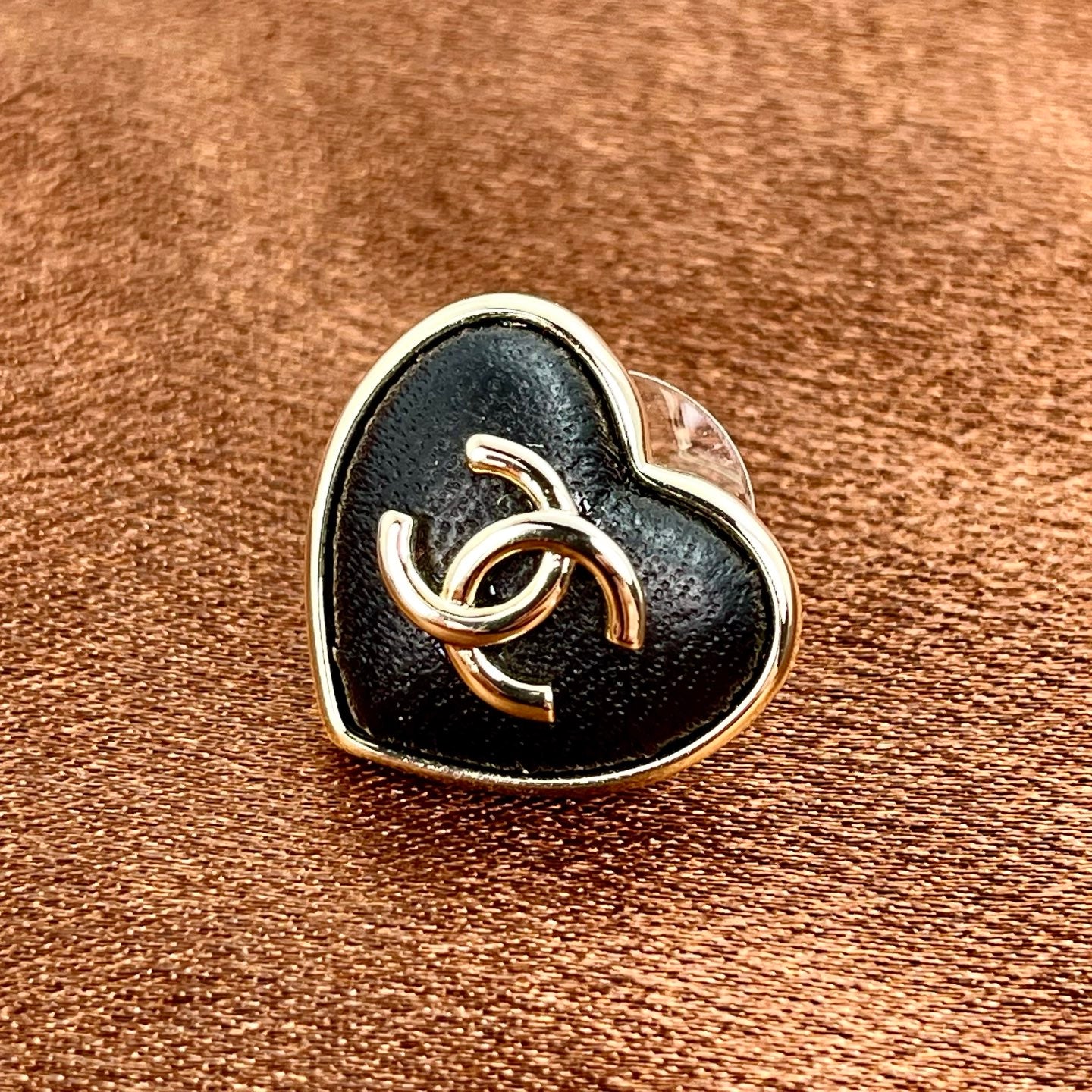 Chanel Classic CC Heart Stud Earrings – Lambskin Leather / Gold-tone [Used]