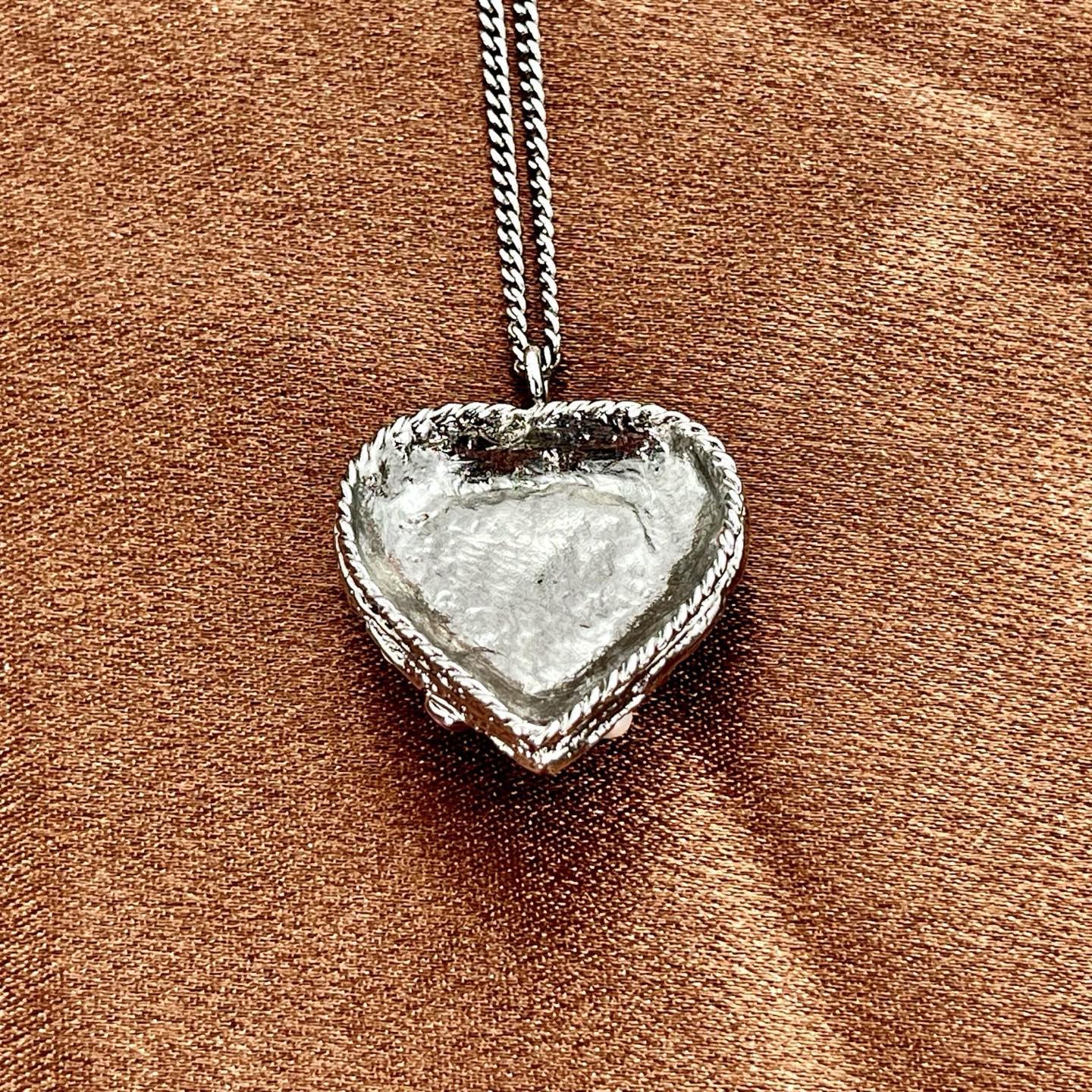 Chanel Heart Pendant Necklace with Pearl & Enamel – Gunmetal Gray [Used]