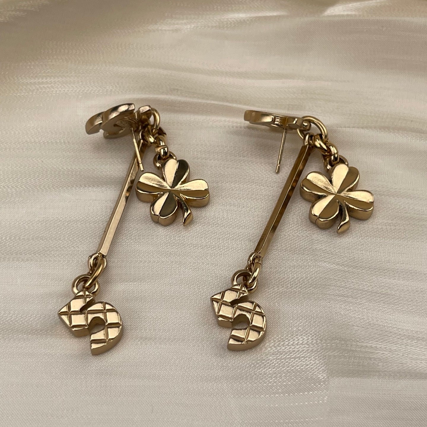 Chanel Clover & No.5 Dangle Earrings – Gold-tone [Used]