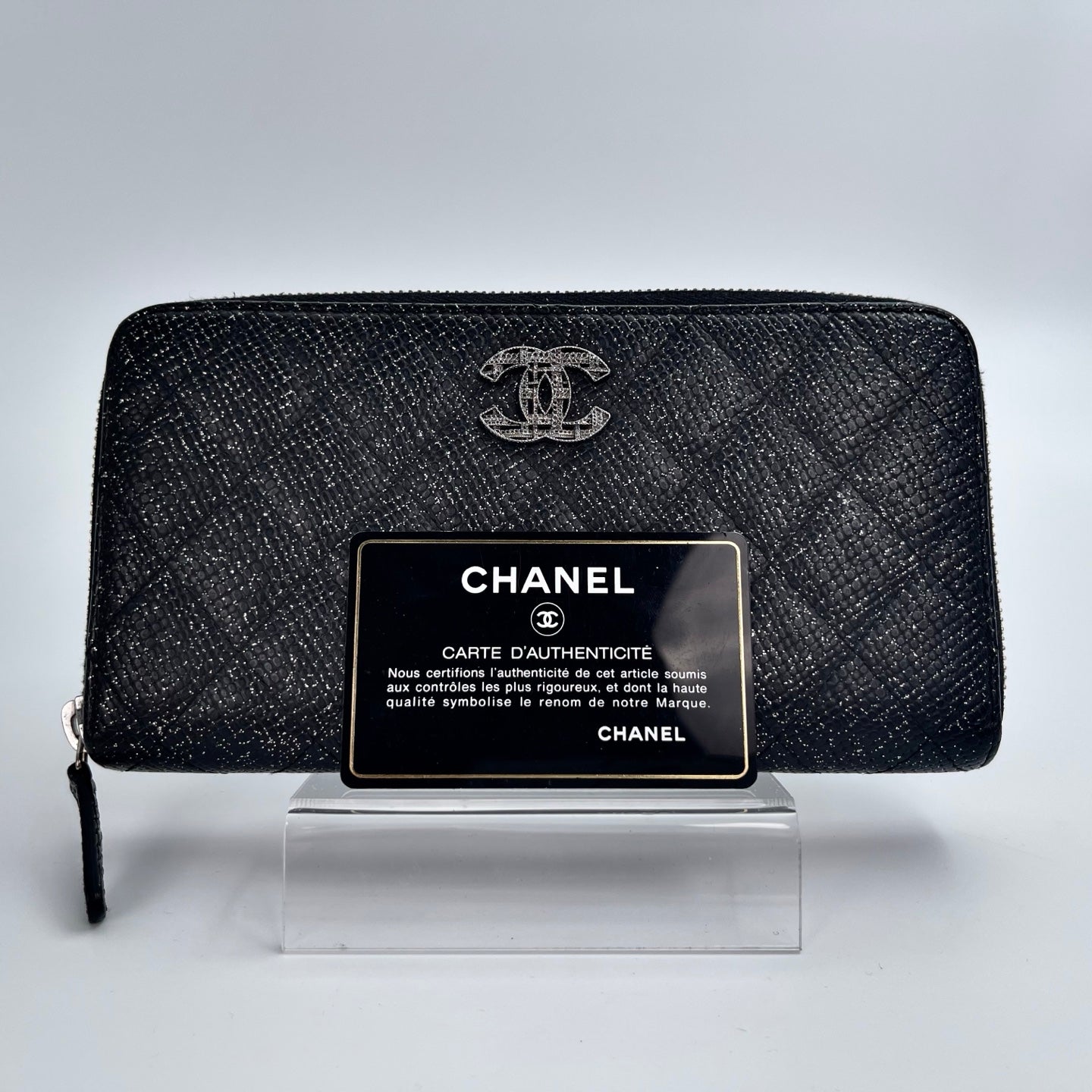 Chanel Caviar Long Wallet with Glitter CC Cut-Out & Quilted Design – Black/Silver [Used]