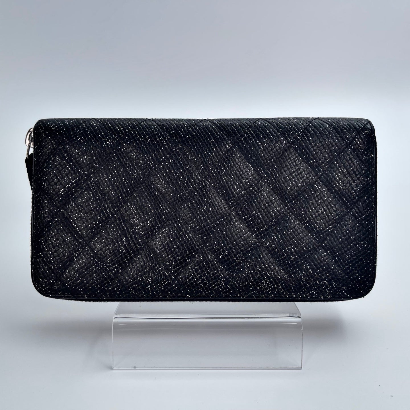 Chanel Caviar Long Wallet with Glitter CC Cut-Out & Quilted Design – Black/Silver [Used]