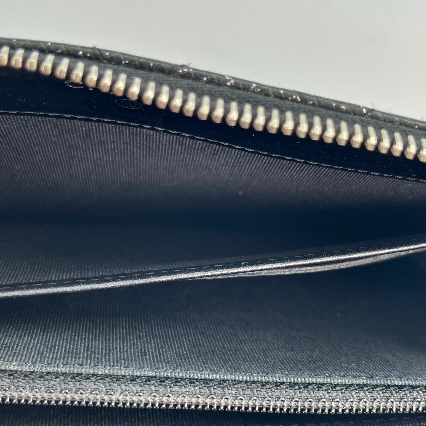 Chanel Caviar Long Wallet with Glitter CC Cut-Out & Quilted Design – Black/Silver [Used]