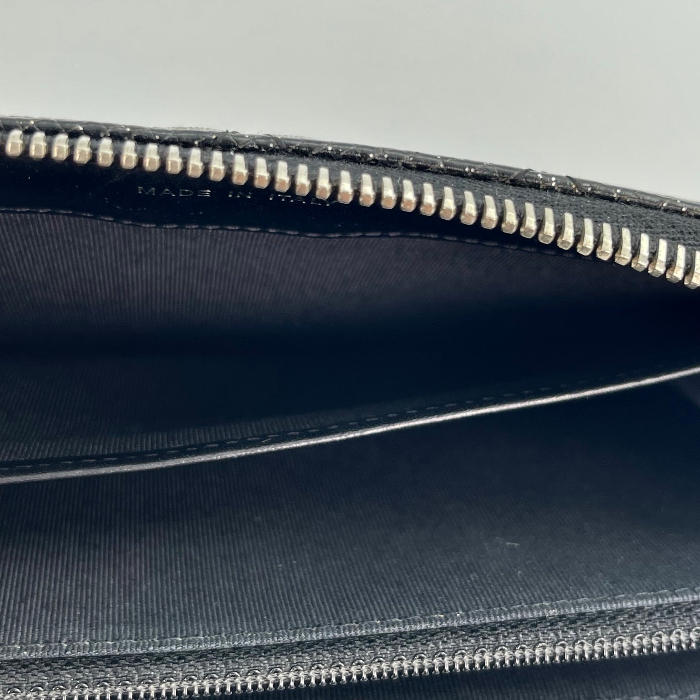 Chanel Caviar Long Wallet with Glitter CC Cut-Out & Quilted Design – Black/Silver [Used]