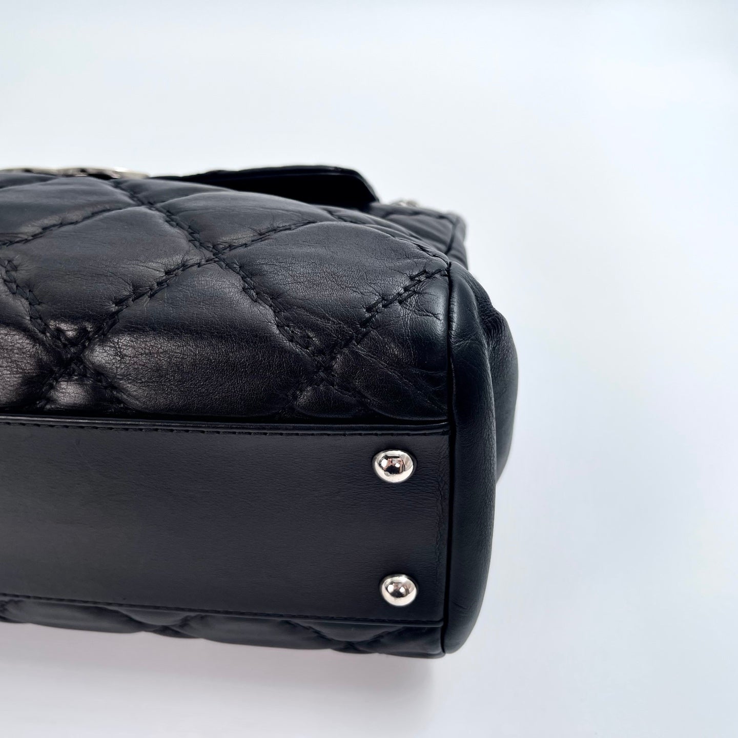 Chanel Caviar Leather Out-Seam Enamel Buckle Shoulder Tote – Black [Used]