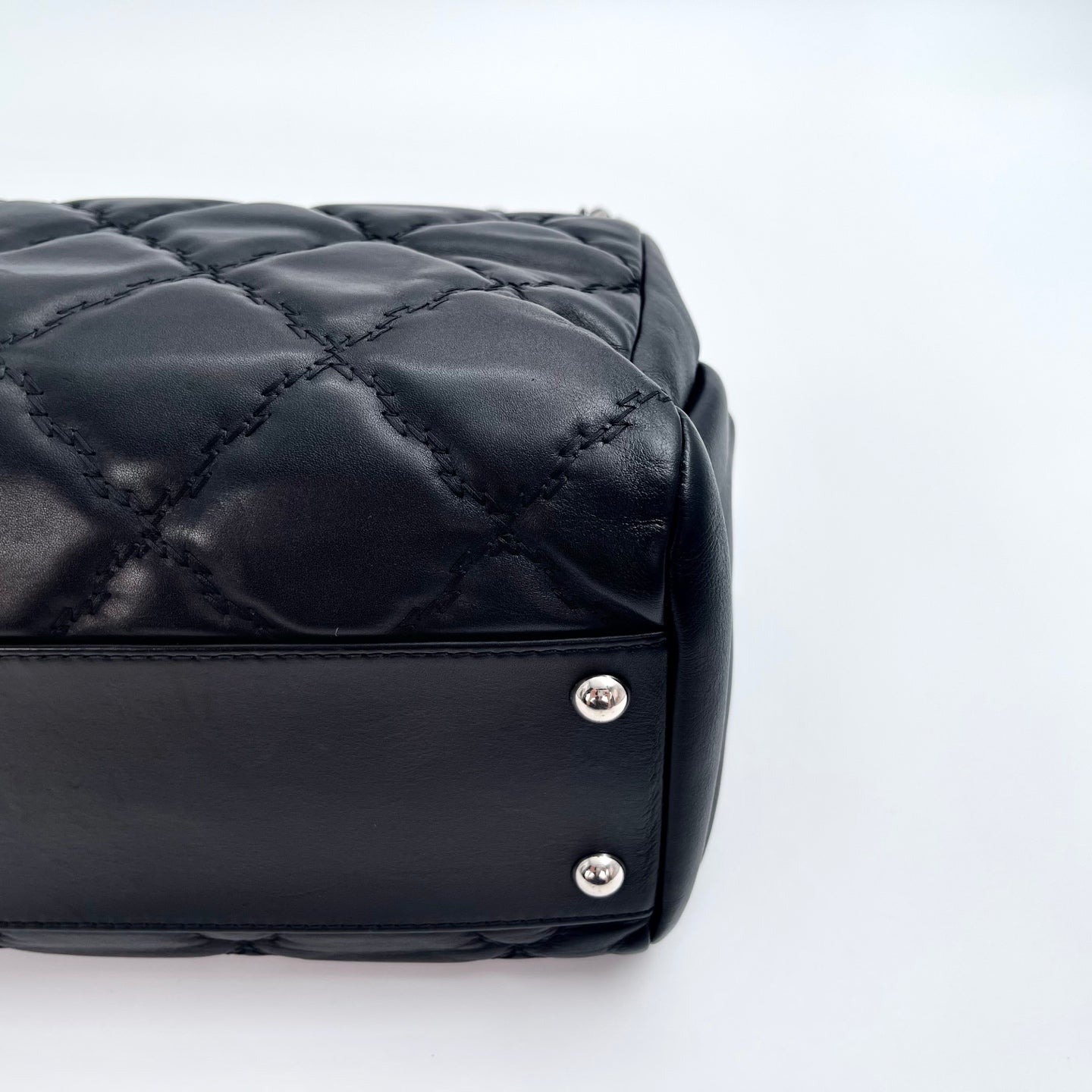 Chanel Caviar Leather Out-Seam Enamel Buckle Shoulder Tote – Black [Used]