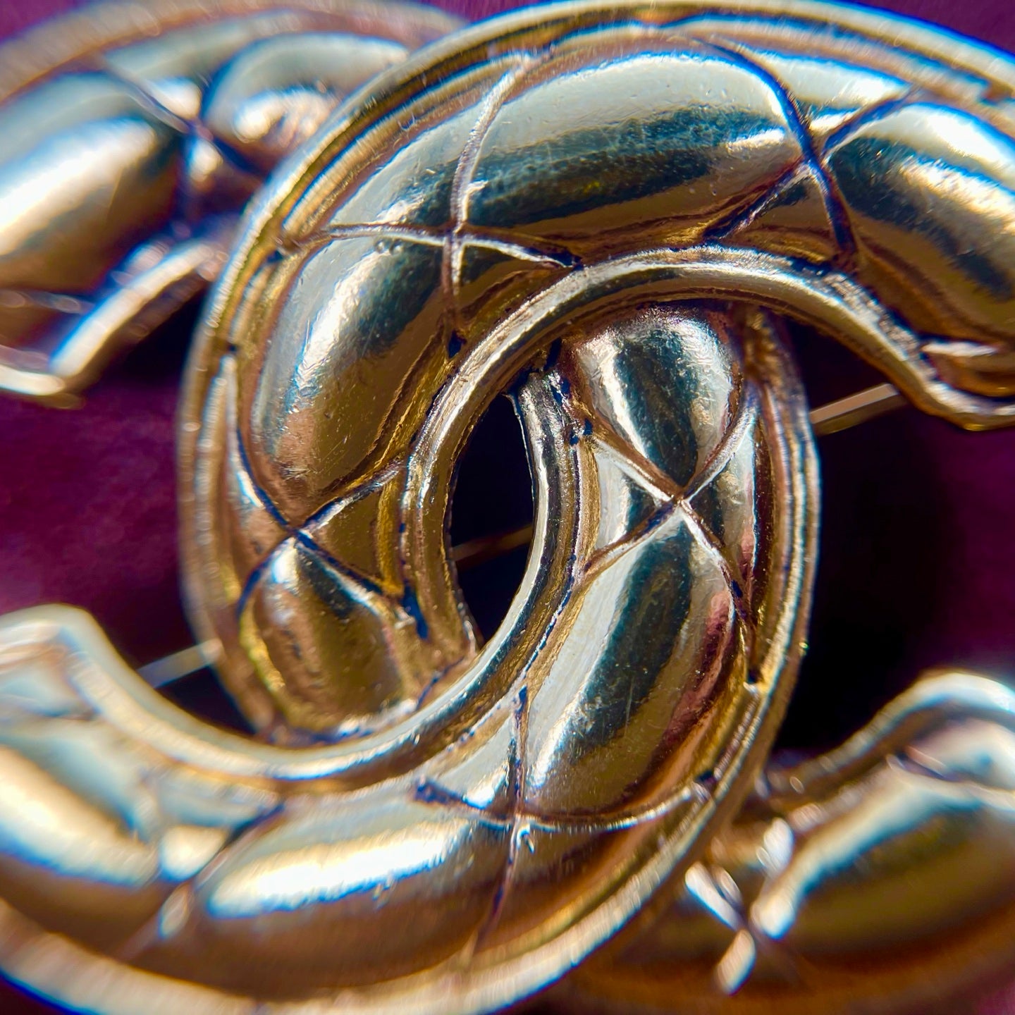 CHANEL CC LOGO Matelasse Vintage Golden Brooch Medium size [Used]