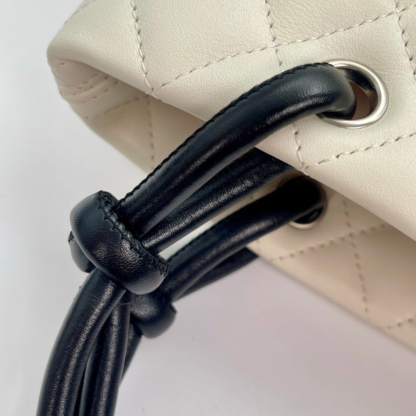 Chanel Pearl White Calfskin Python Trim Cambon Ligne Tote Bag – Pearl White [Used]