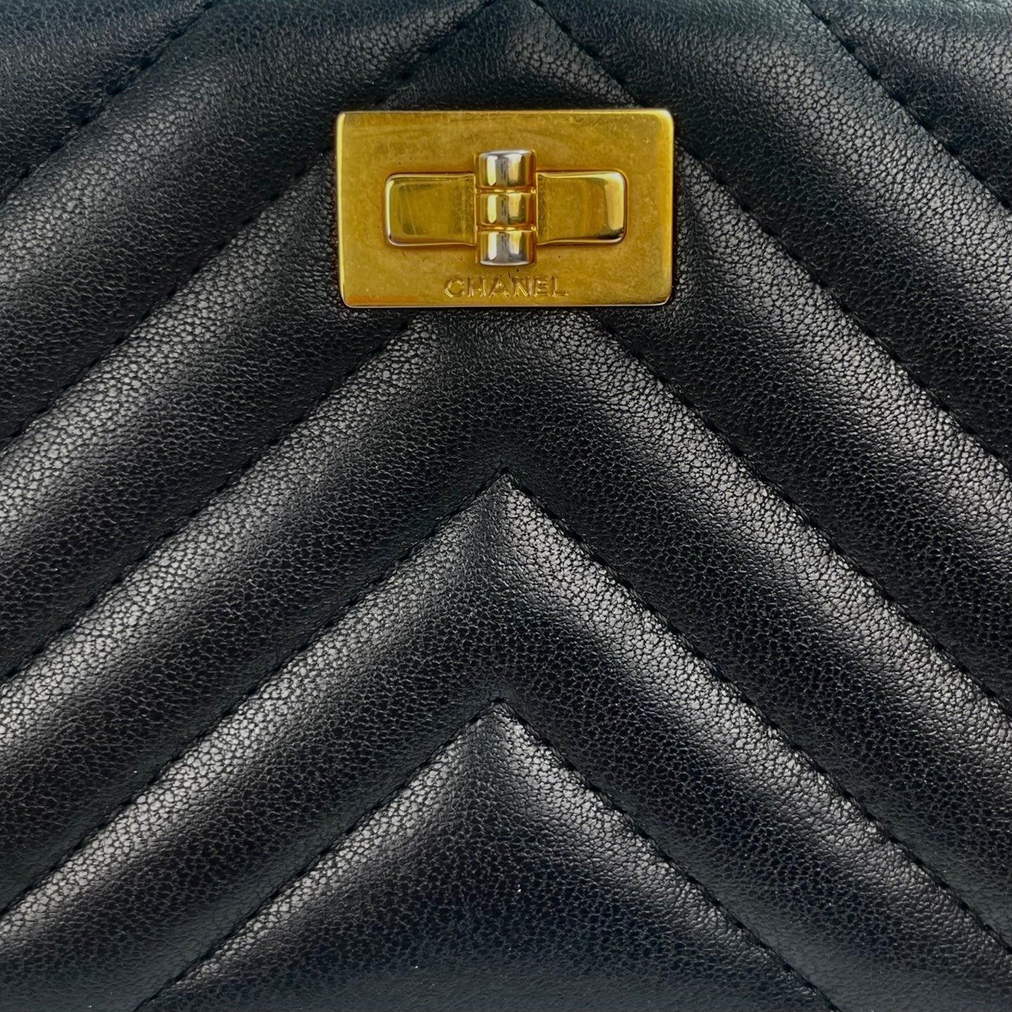 Chanel Black and Gold 2.55 V-Stitch Caviar Leather Long Zip Wallet – Black/Gold [Used]