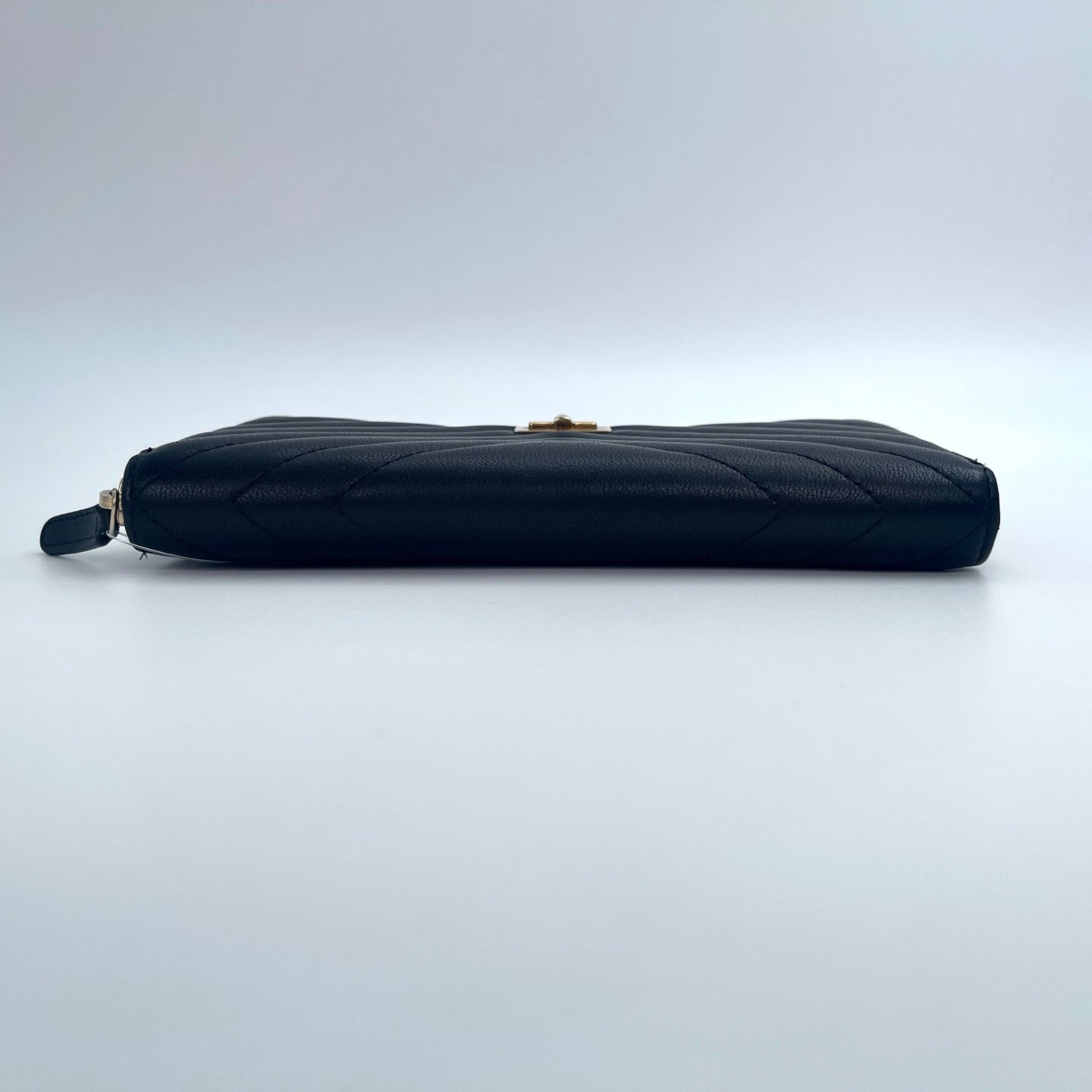 Chanel Black and Gold 2.55 V-Stitch Caviar Leather Long Zip Wallet – Black/Gold [Used]