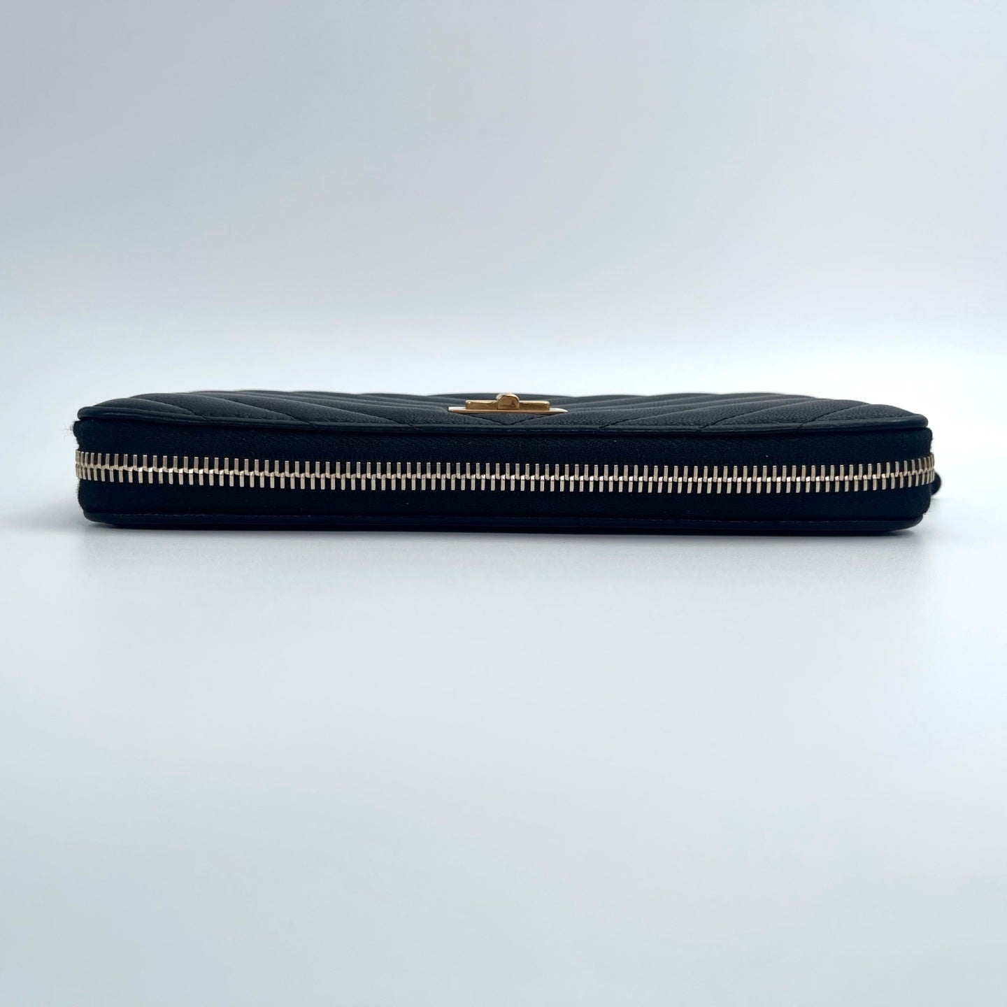 Chanel Black and Gold 2.55 V-Stitch Caviar Leather Long Zip Wallet – Black/Gold [Used]