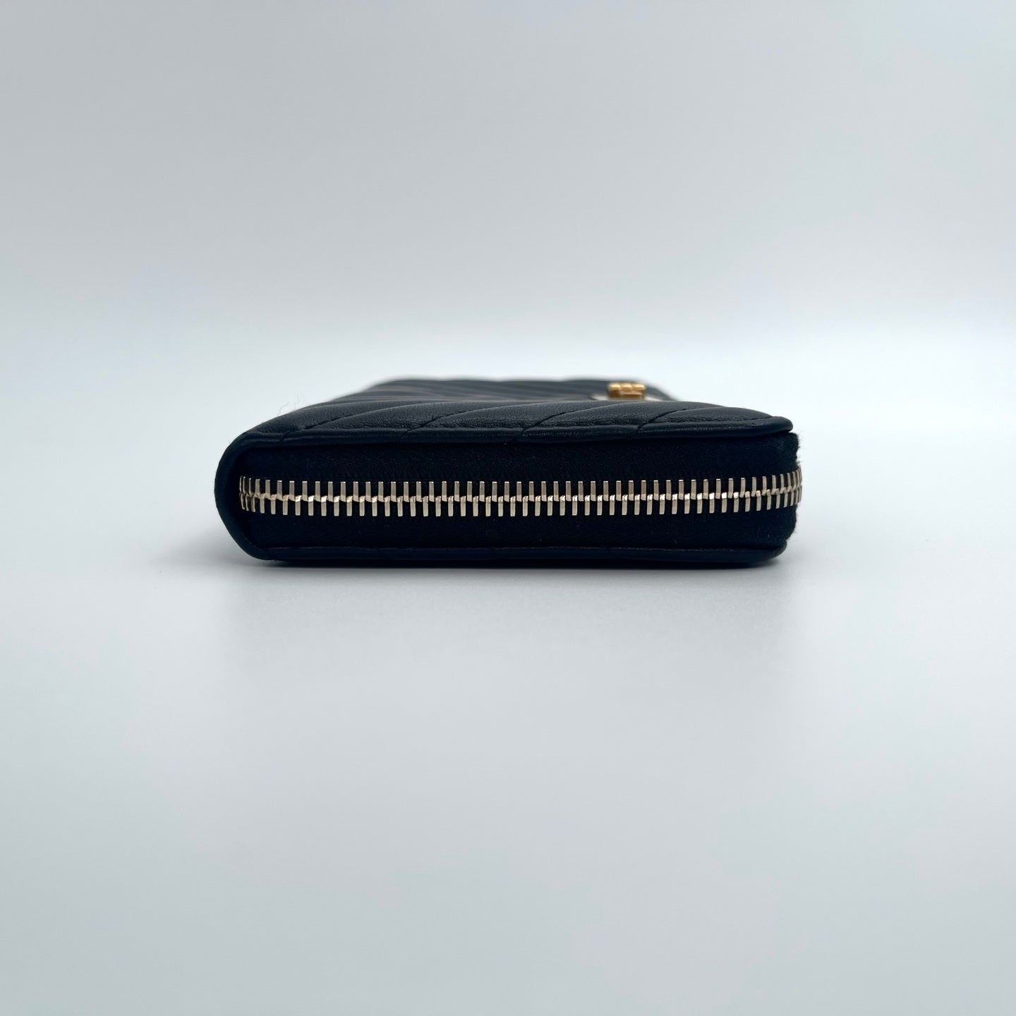 Chanel Black and Gold 2.55 V-Stitch Caviar Leather Long Zip Wallet – Black/Gold [Used]