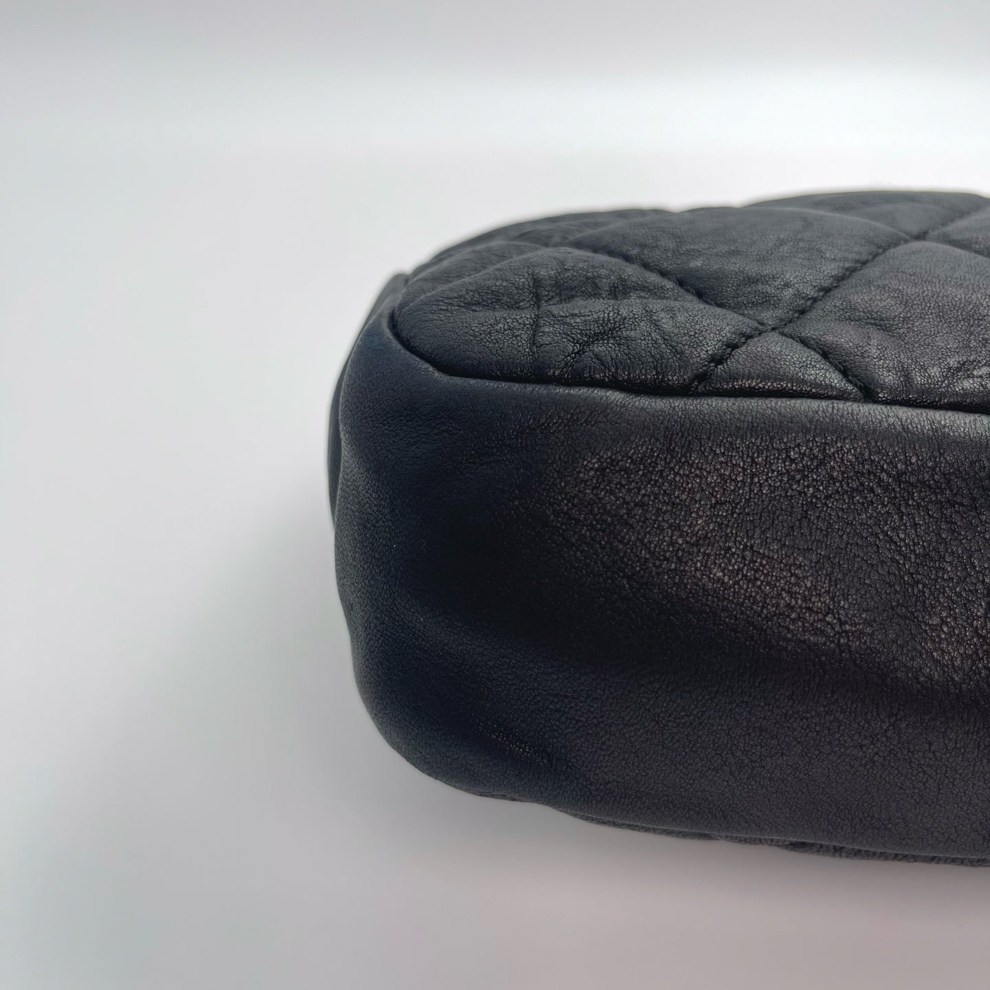 Chanel Black and Gold Lambskin Puffy Classic Flap Shoulder Bag – Black/Gold [Used]