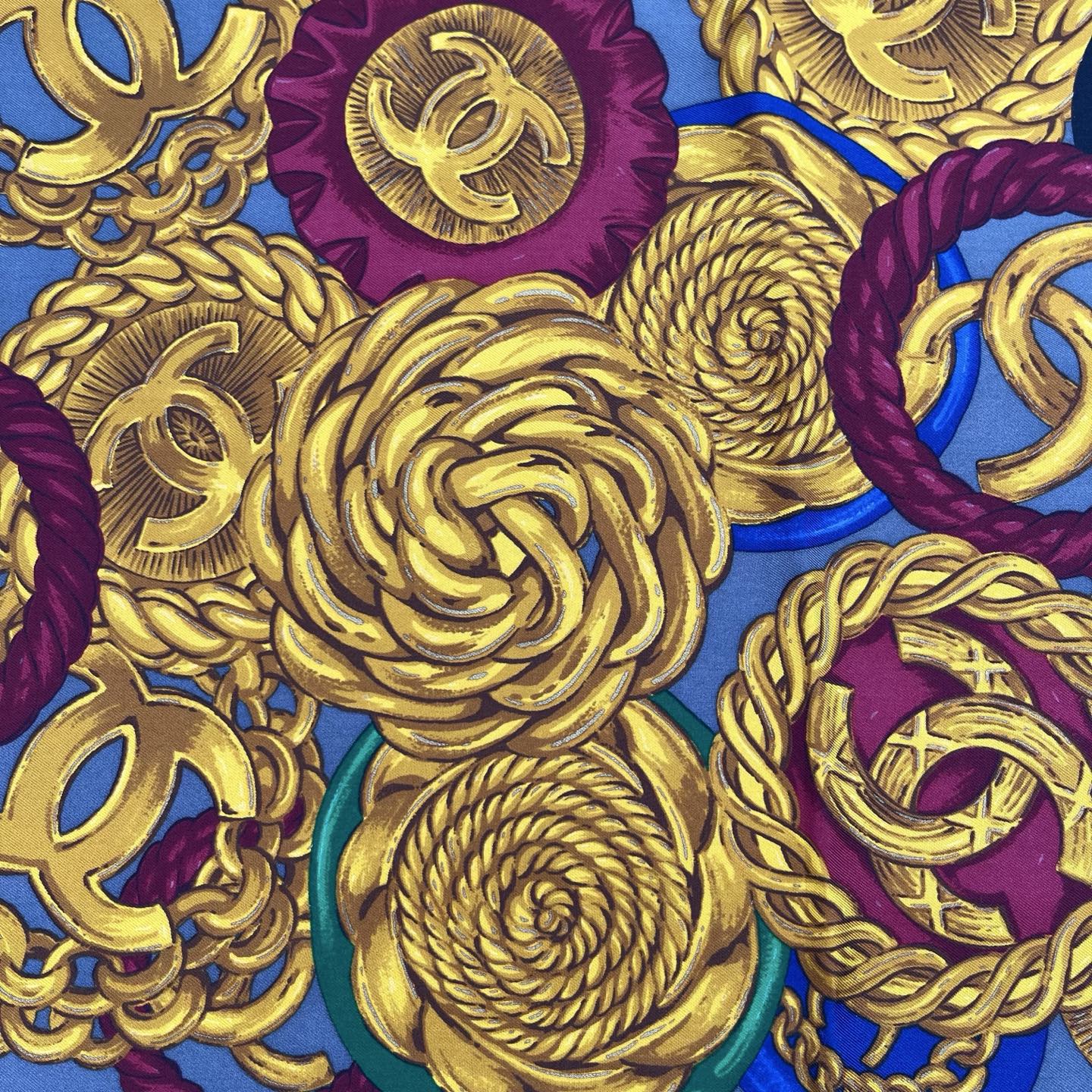 Chanel Gray Silk Scarf with Multicolor CC Graphic 95×95 – Gray/Gold/Multicolor [Used]