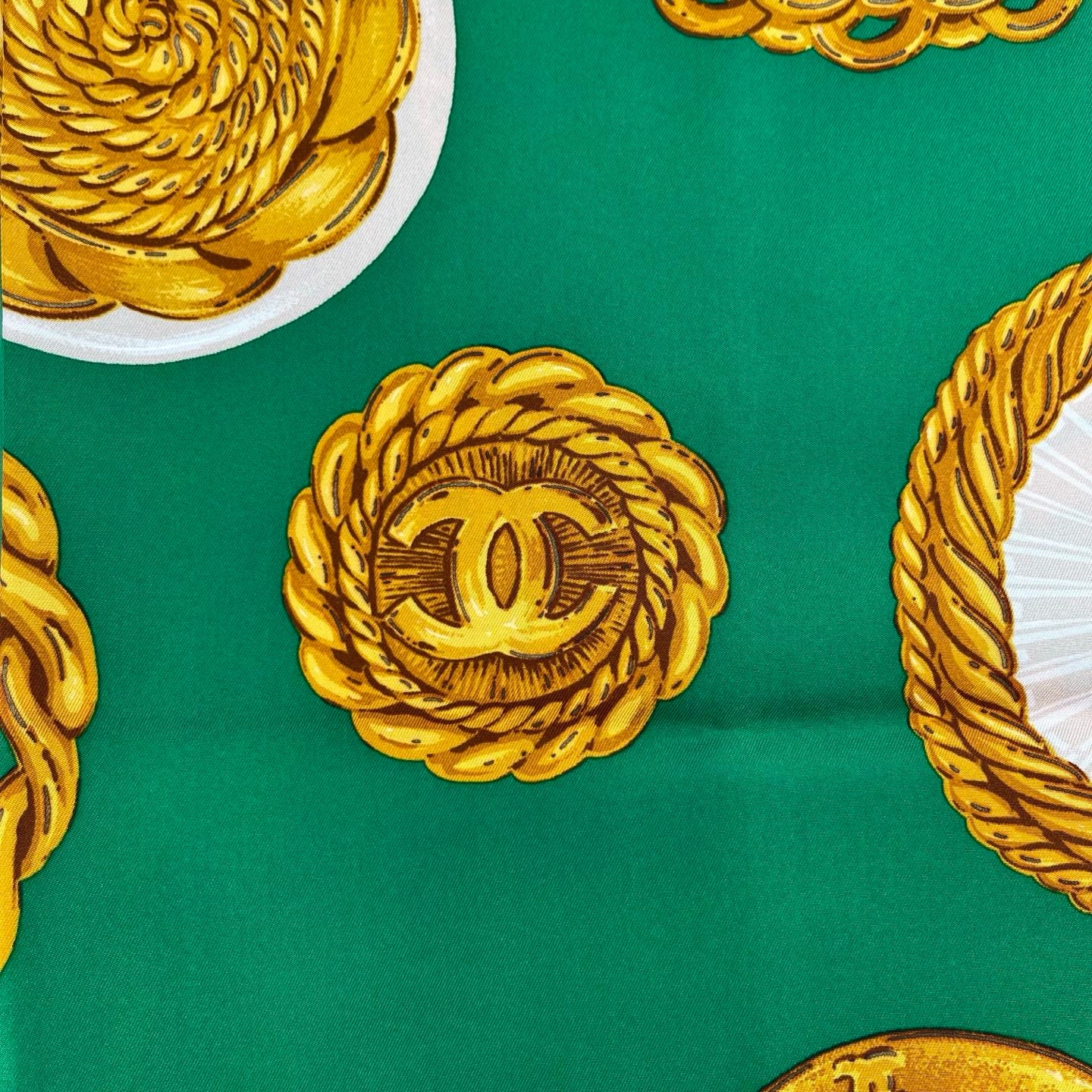 Chanel Green Silk Scarf with Gold CC Motif 95×95 – Green/Gold [Used]