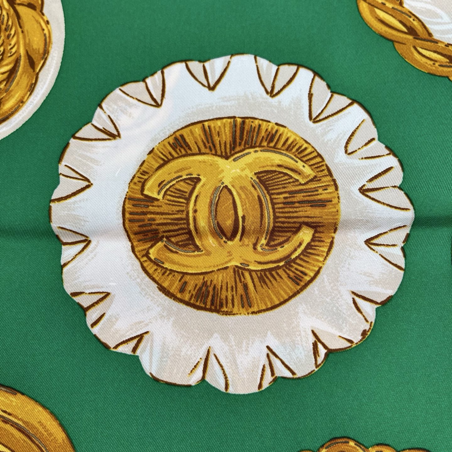Chanel Green Silk Scarf with Gold CC Motif 95×95 – Green/Gold [Used]