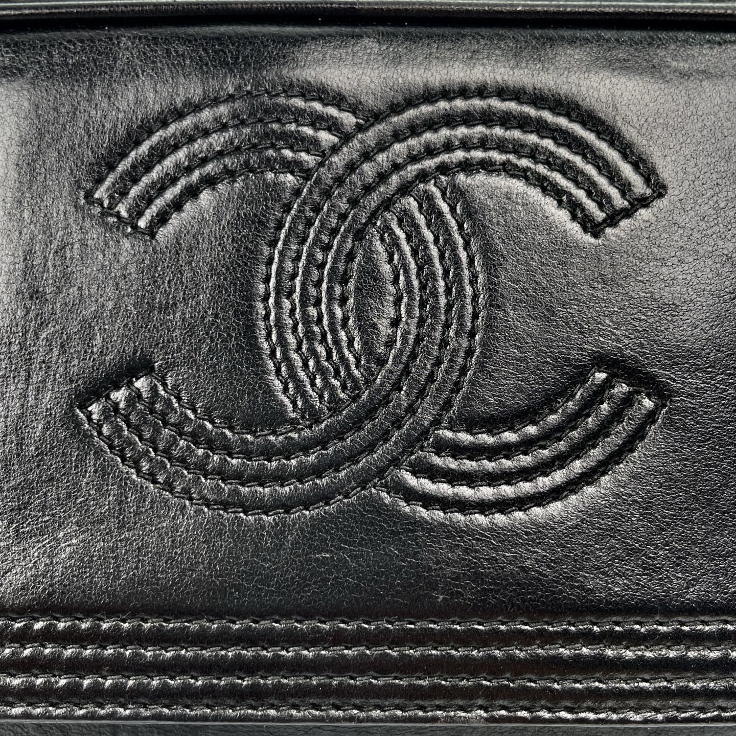 Chanel Black Lambskin Chain Shoulder Bag with Fringe [Used]