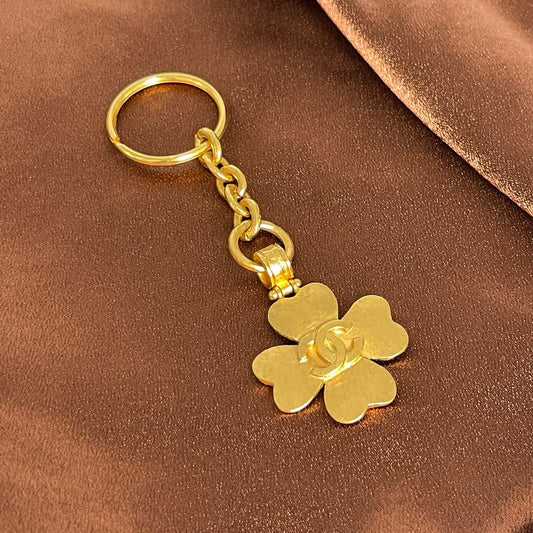 Chanel Gold-Tone Metal Double-Sided Clover Key Holder 95P [Used]