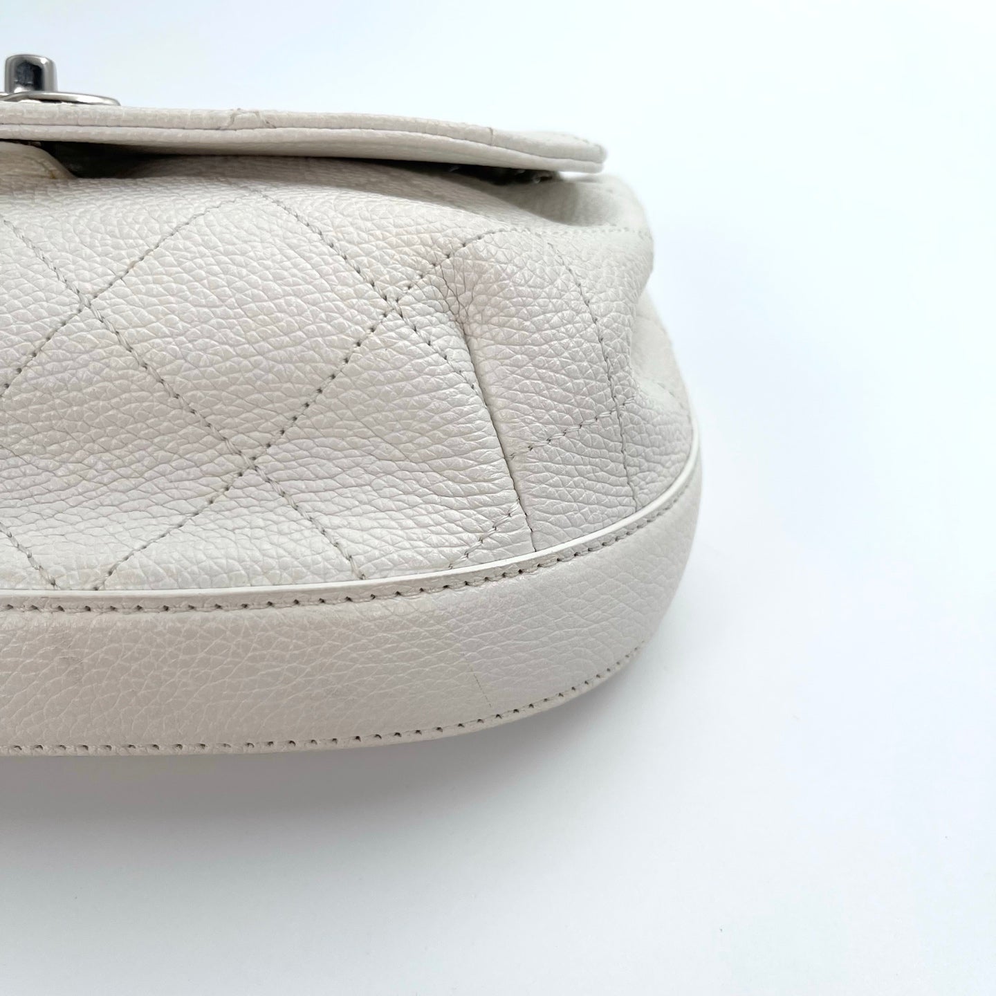 Chanel Flap Messenger Bag Milk White Caviar Leather Silver Hardware Medium[used]