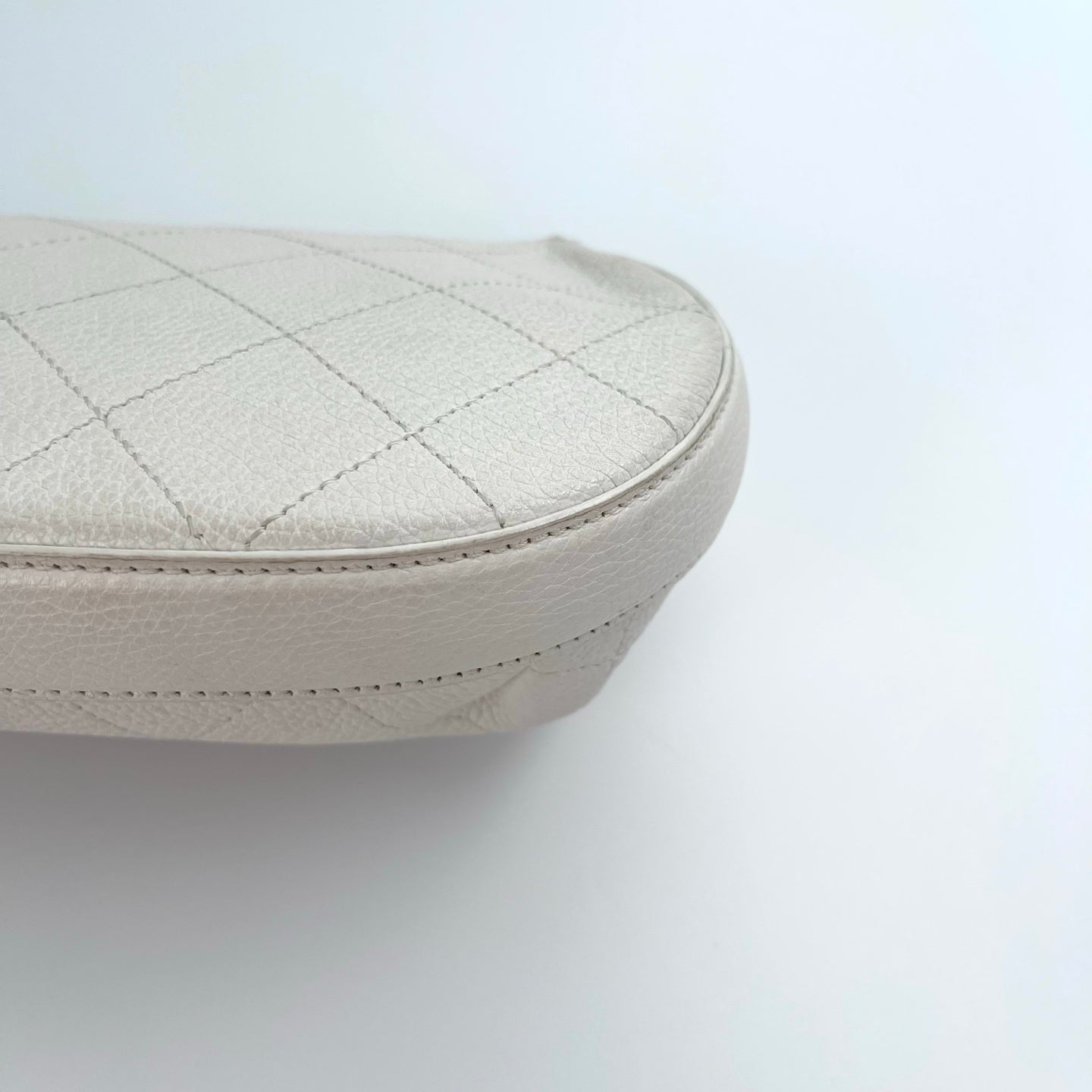 Chanel Flap Messenger Bag Milk White Caviar Leather Silver Hardware Medium[used]