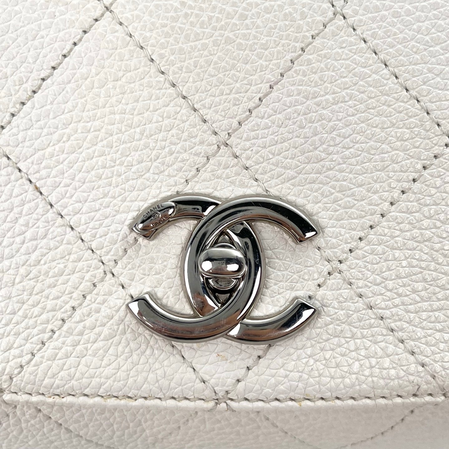 Chanel Flap Messenger Bag Milk White Caviar Leather Silver Hardware Medium[used]