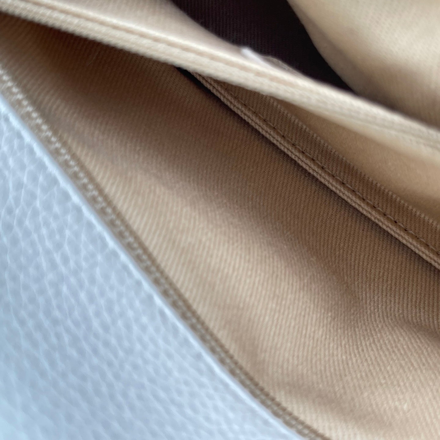Chanel Flap Messenger Bag Milk White Caviar Leather Silver Hardware Medium[used]