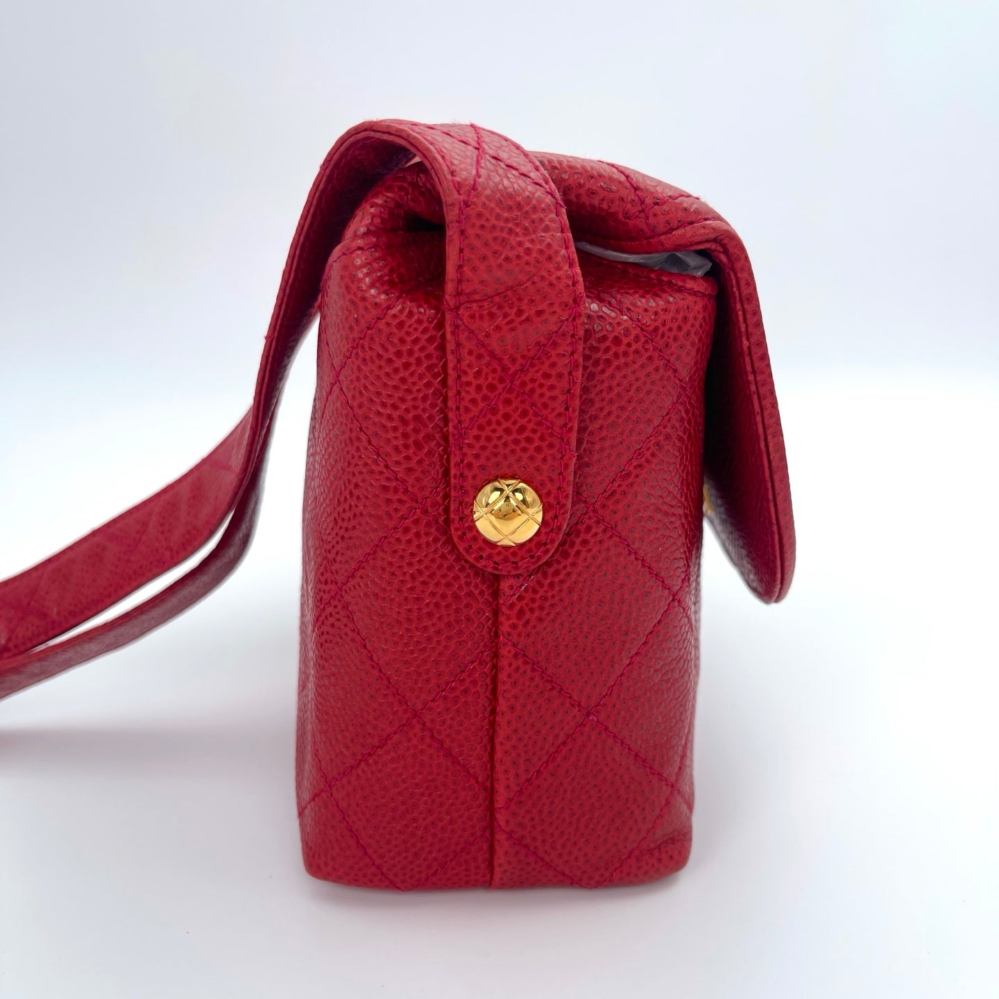 CHANEL Caviar Quilted Shoulder Bag Red [Used]