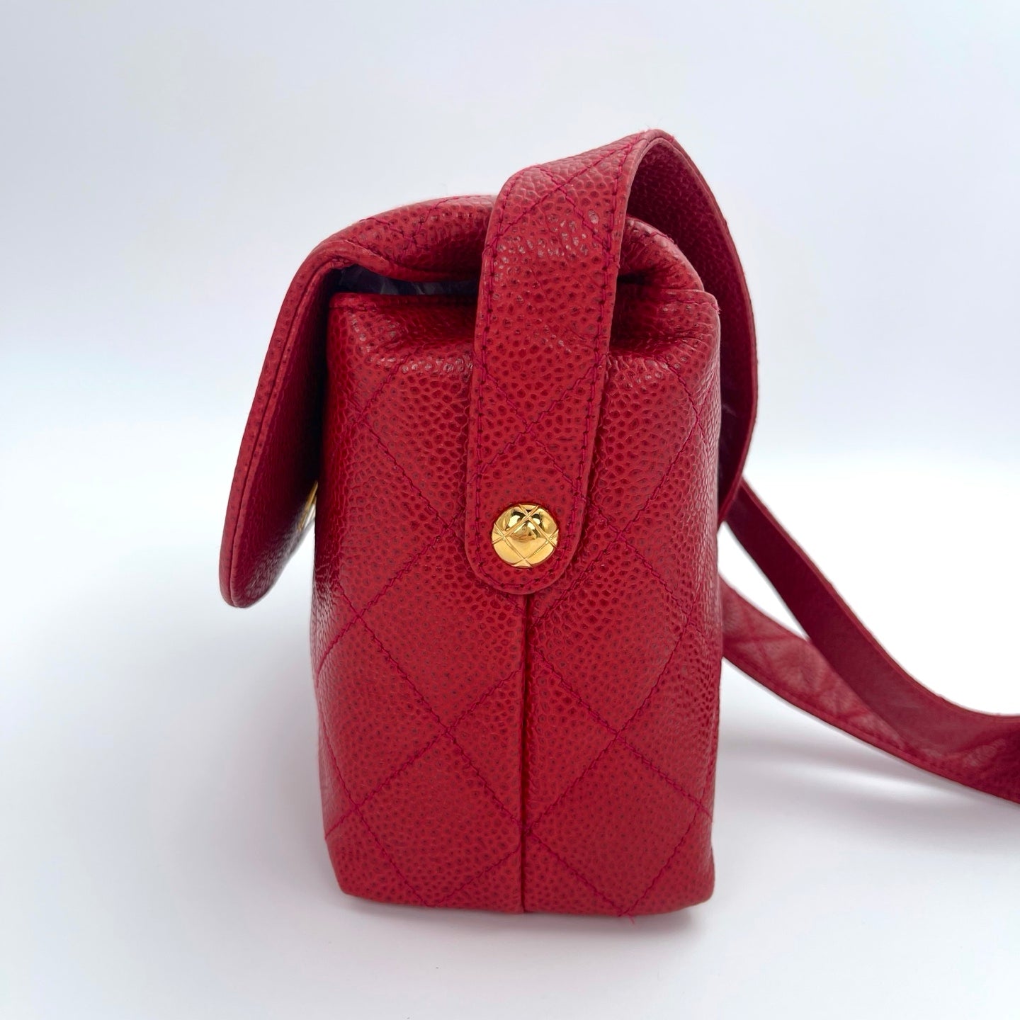 CHANEL Caviar Quilted Shoulder Bag Red [Used]