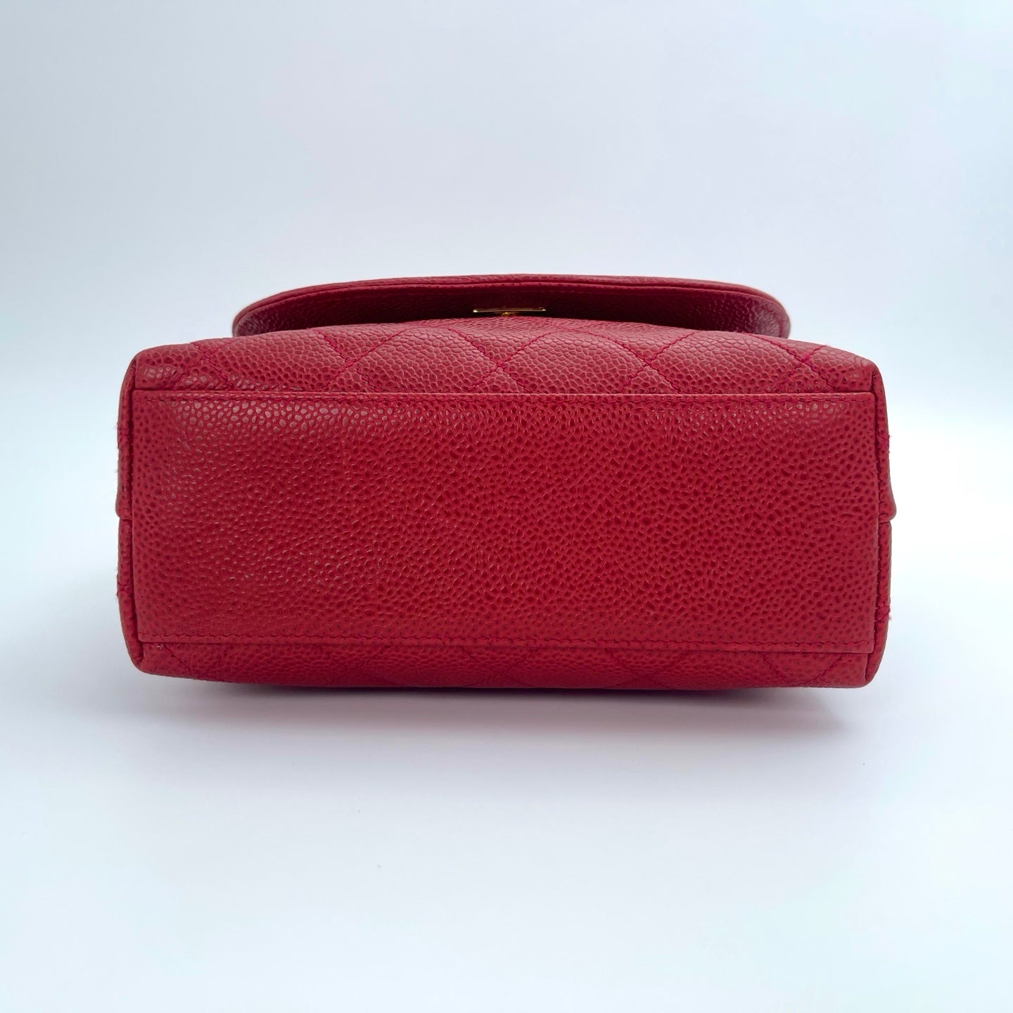 CHANEL Caviar Quilted Shoulder Bag Red [Used]