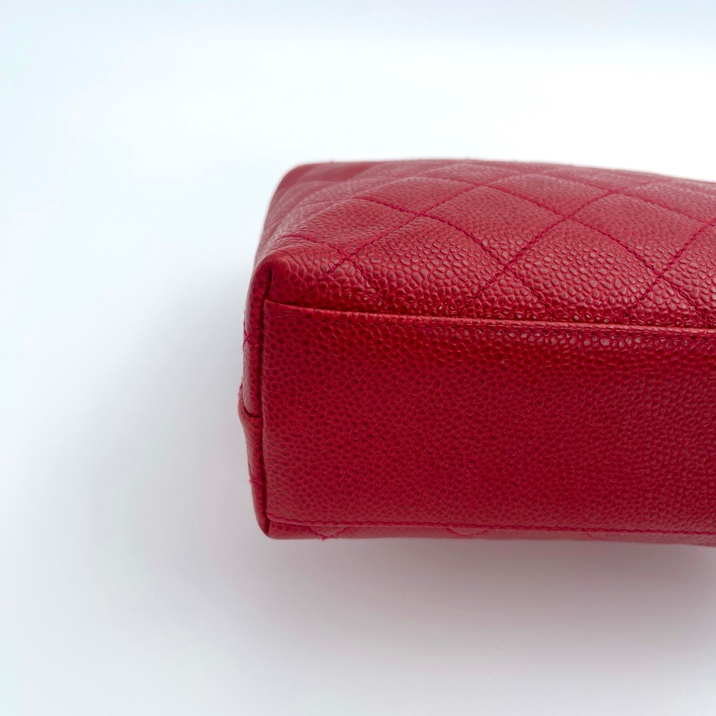 CHANEL Caviar Quilted Shoulder Bag Red [Used]