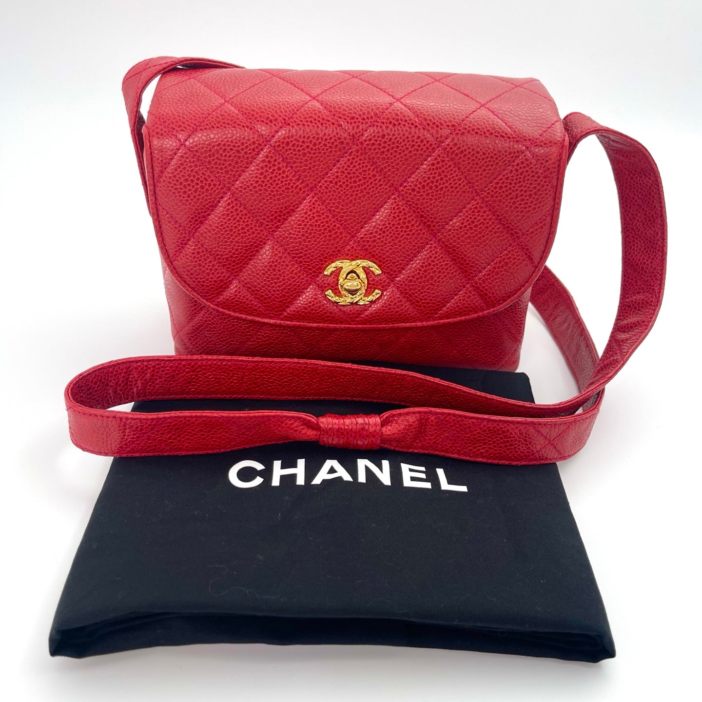 CHANEL Caviar Quilted Shoulder Bag Red [Used]
